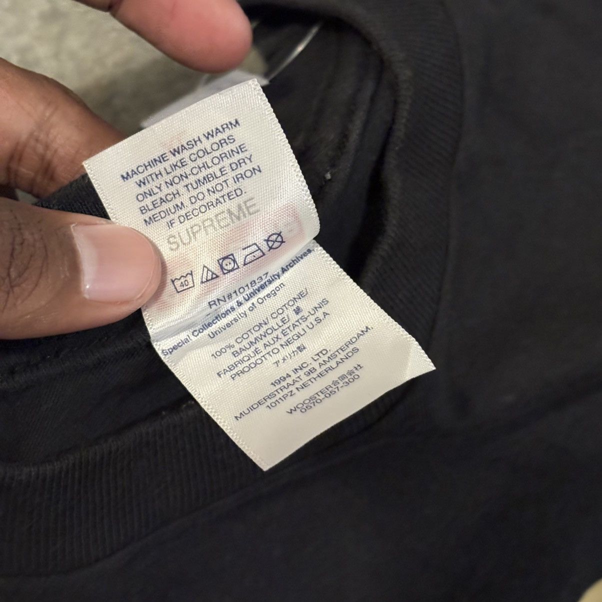 Supreme Supreme Kissing Tee Size US L / EU 52-54 / 3 - 4 Thumbnail