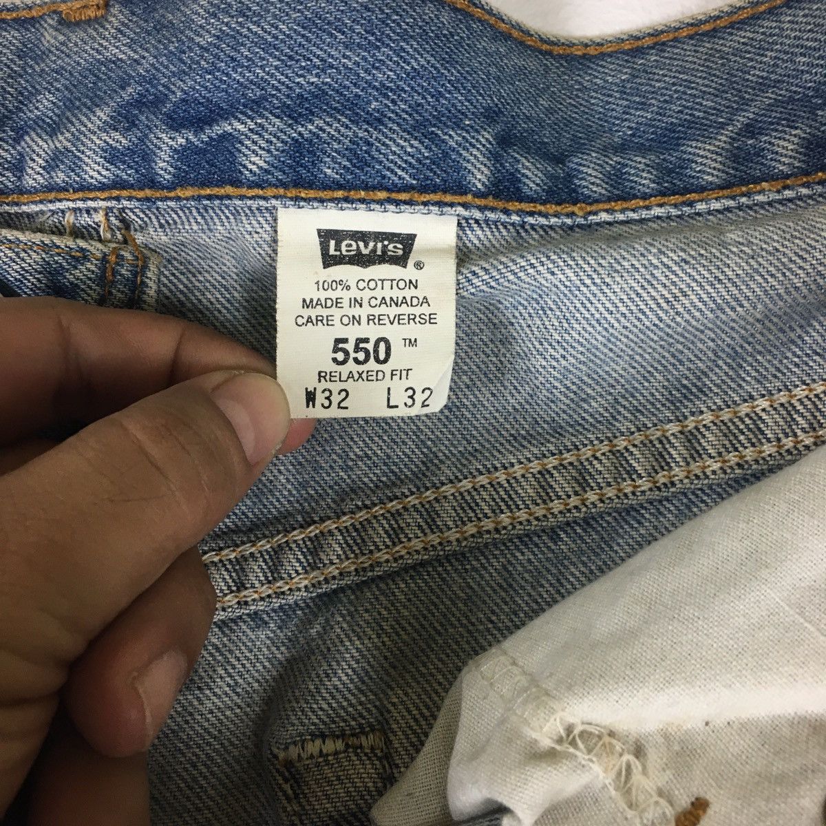 Levi's Vintage Clothing Vintage y2k Levi’s 550 Relaxed Fit Size US 32 / EU 48 - 13 Thumbnail