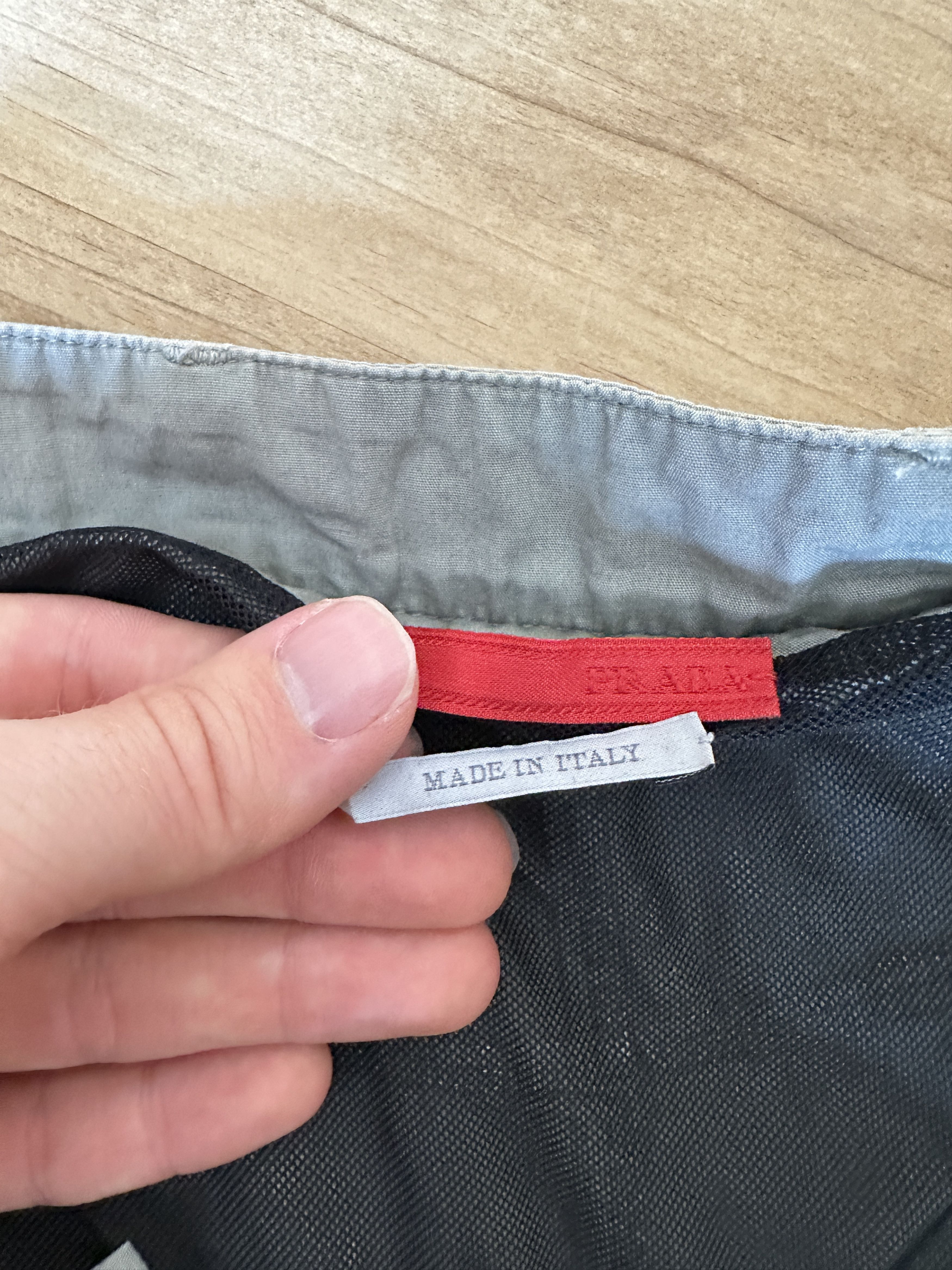Prada Prada Red Tab Shorts Size US 34 / EU 50 - 5 Thumbnail