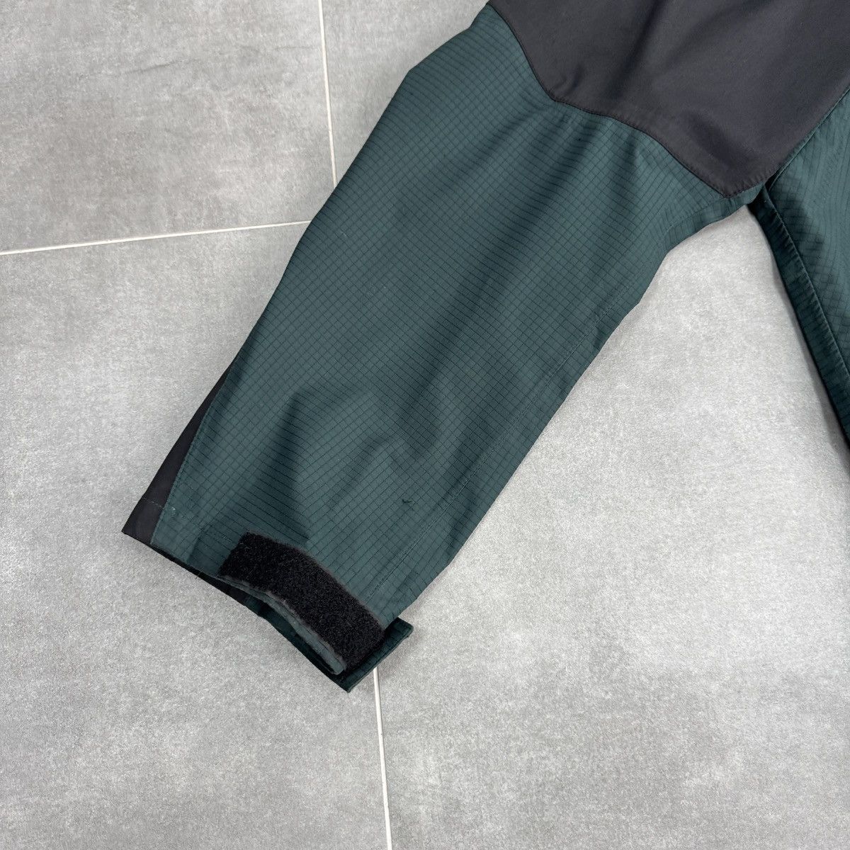 Berghaus Vintage Berghaus Extrem 7000 Gore-Tex Fabric Coat Jacket 90s Size US XL / EU 56 / 4 - 3 Thumbnail
