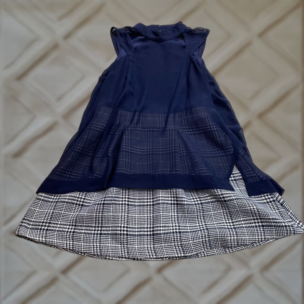 BCBGeneration VINTAGE BCBGeneration Blouse and Skirt Combo Dress Womens 6 Sleeveless Navy Blue + White Size M / US 6-8 / IT 42-44 - 1 Thumbnail