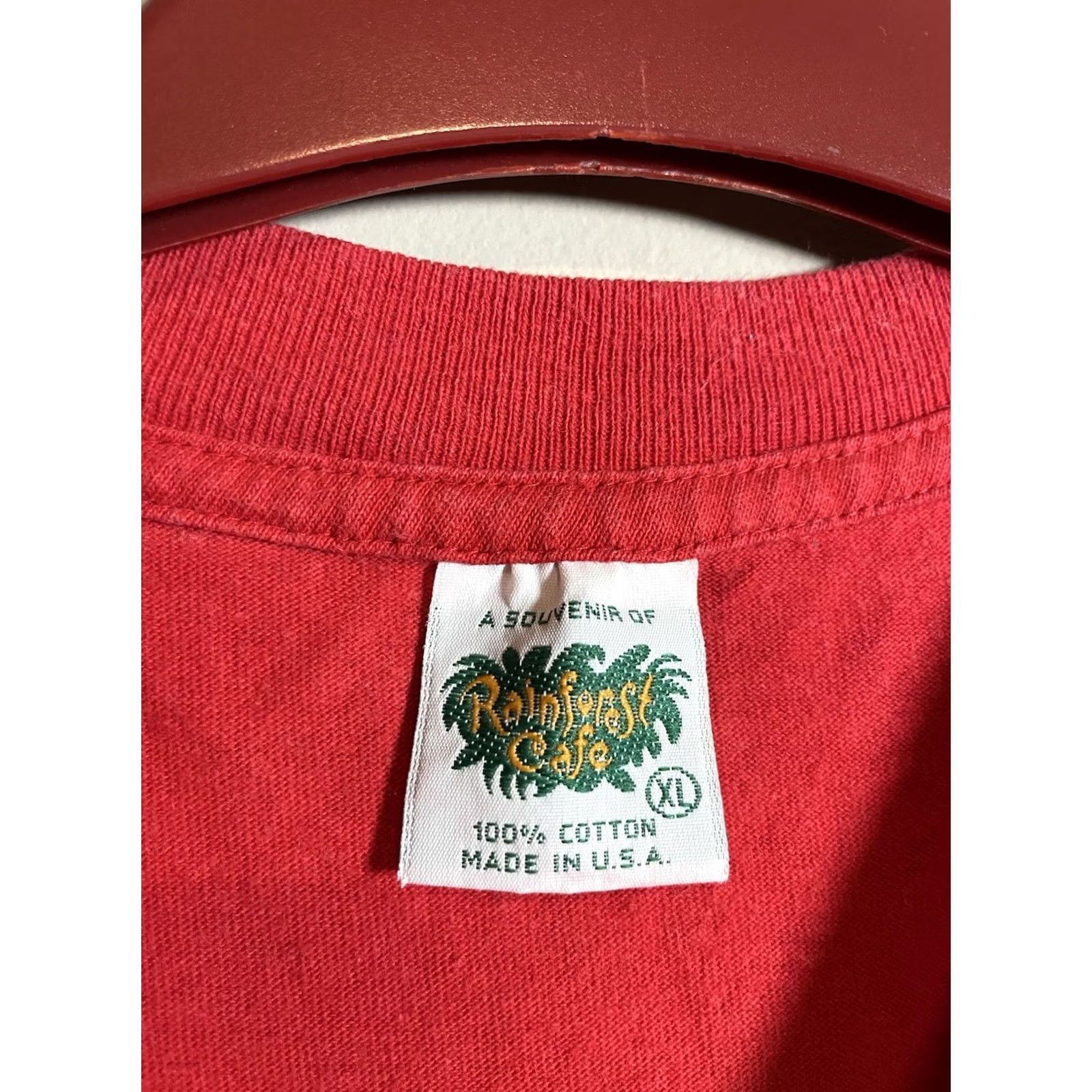 Doublet VINTAGE Rainforest Cafe T-Shirt Red XL Double-Sided Men Shirt, Crew Neck, Short Sleeve, 1990s, Cotton Size US XL / EU 56 / 4 - 6 Thumbnail