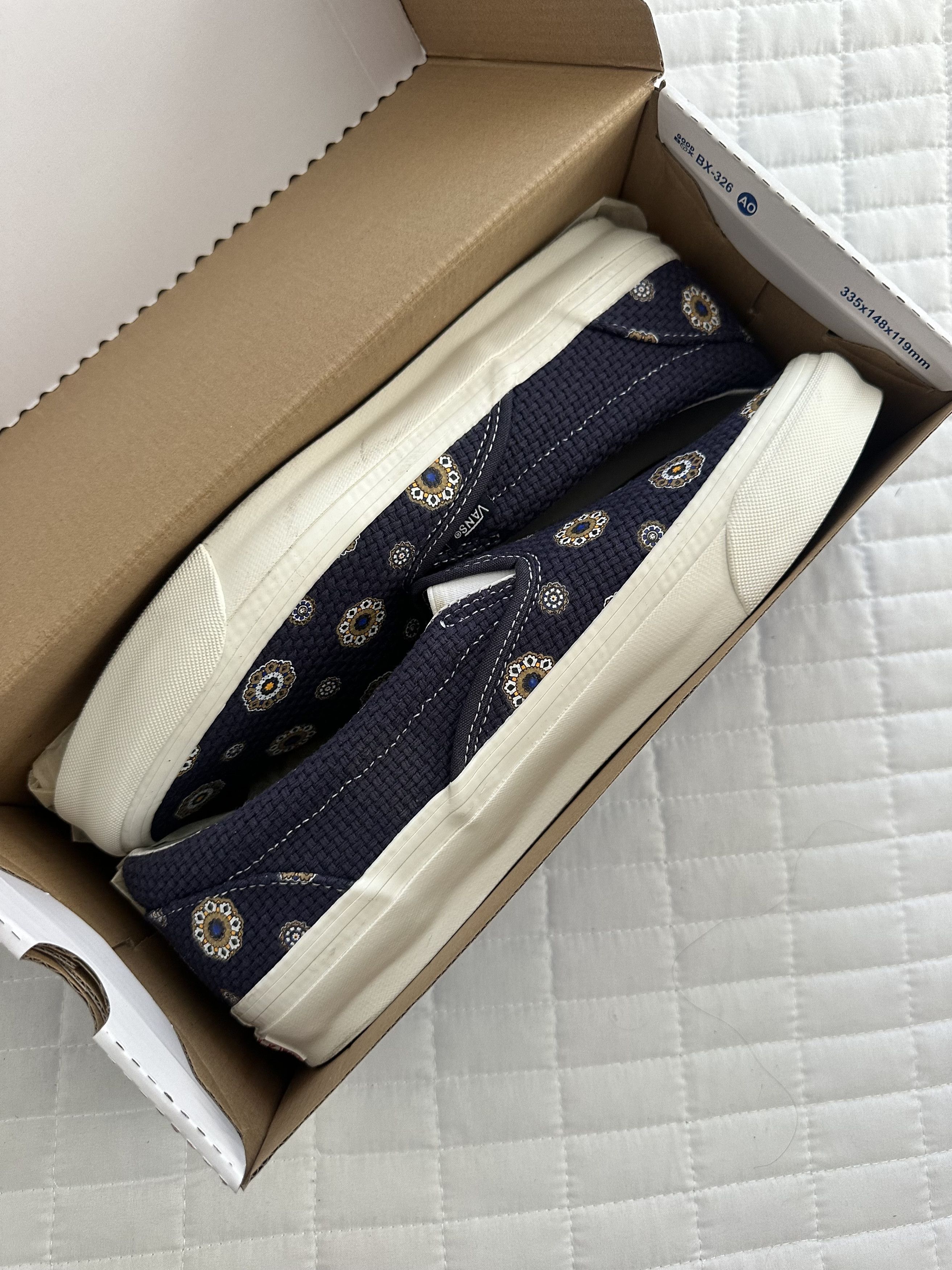 Kith × Vans Vans OG Classic Slip-On LX Kith for Vault Medallion Size US 11.5 / EU 44-45 - 4 Thumbnail