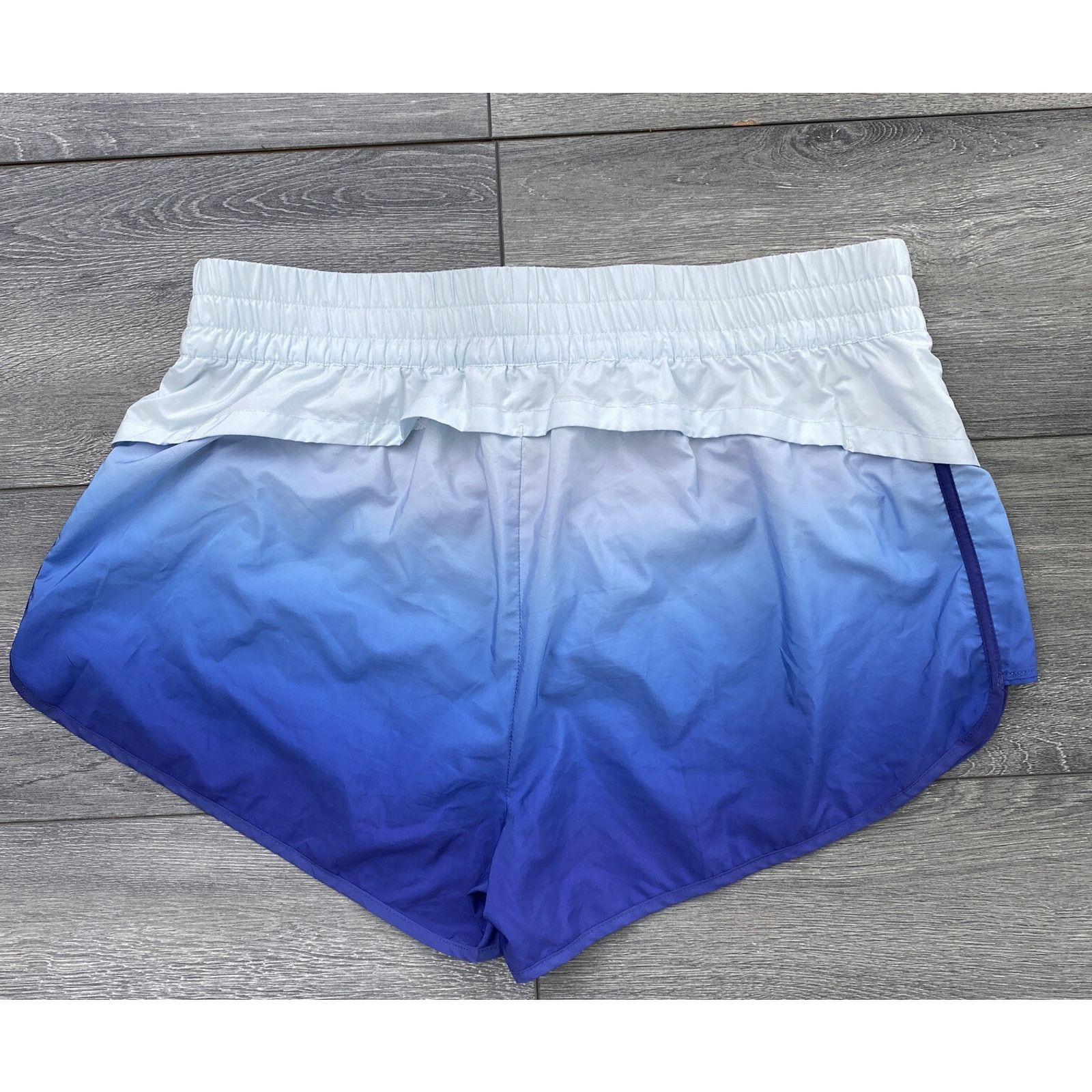 Preach Peach Women Blue ombre Athletic women Shorts XL A000327 Size 33" - 3 Thumbnail