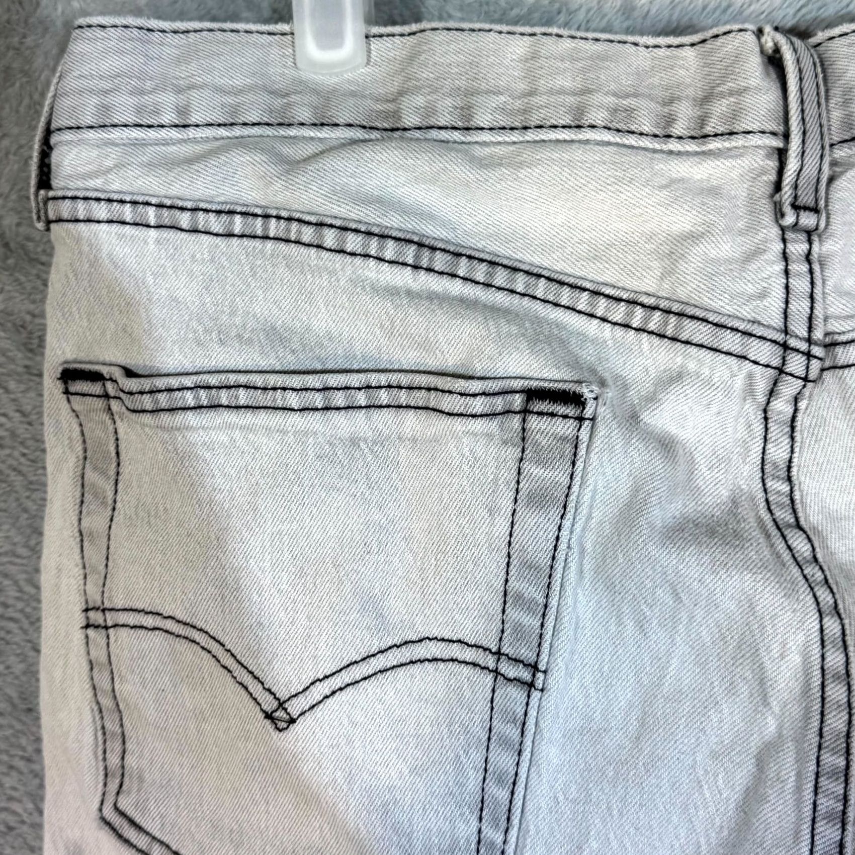 Levi's Levi's Shorts Bermuda 501 Gray Mid-Rise Button-Fly Original Fit M1655 Mens Shorts 36 Gray Denim Casual Summer Vintage? Size US 36 / EU 52 - 7 Thumbnail