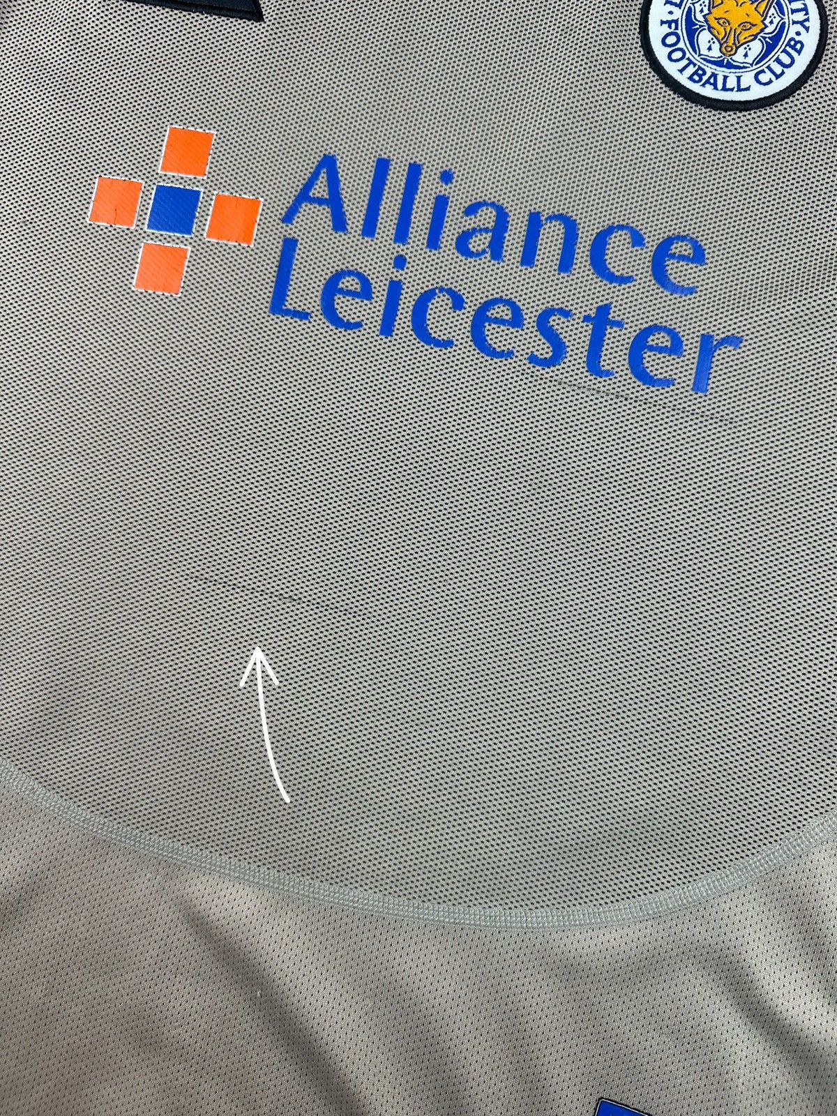Le Coq Sportif Le Coq Sportif Leicester City 2004/05 Away 120TH Jersey Size US M / EU 48-50 / 2 - 5 Thumbnail