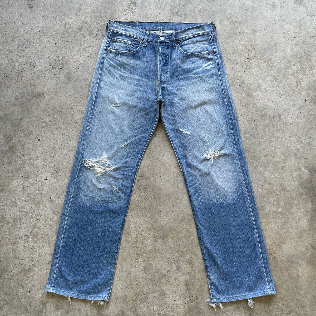 Levi's Vintage Levi’s 501 Blue Wash Faded Distressed Jeans Pants Size US 32 / EU 48 - 1 Thumbnail