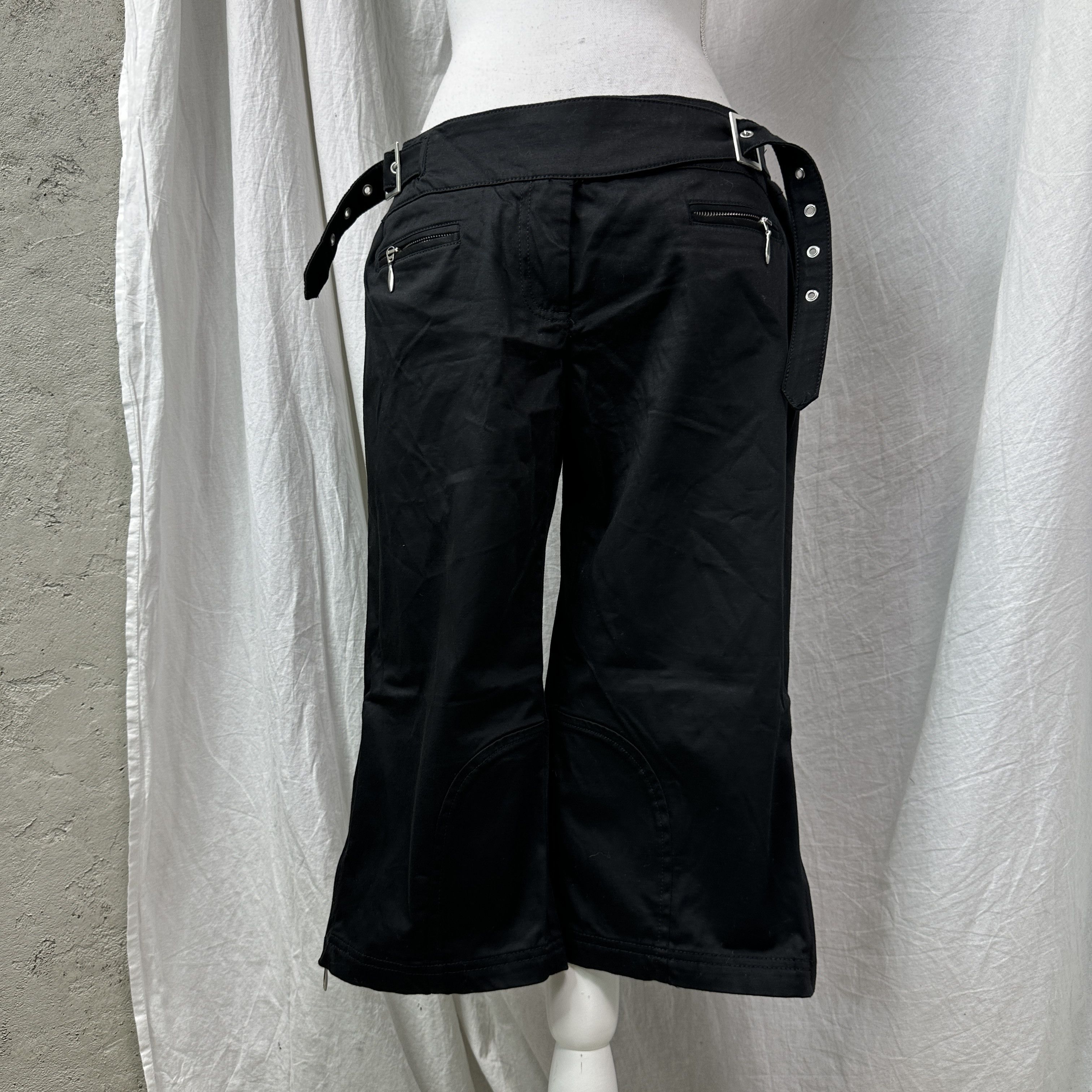 Vintage Vintage Casual Preppy Capri Buckled Shorts 00s Size 26" / US 2 / IT 38 - 2 Thumbnail