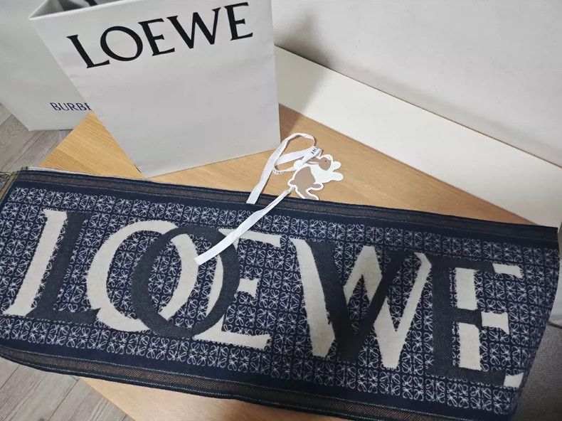 Loewe LOEWE Old floral scarf Size ONE SIZE - 2 Thumbnail