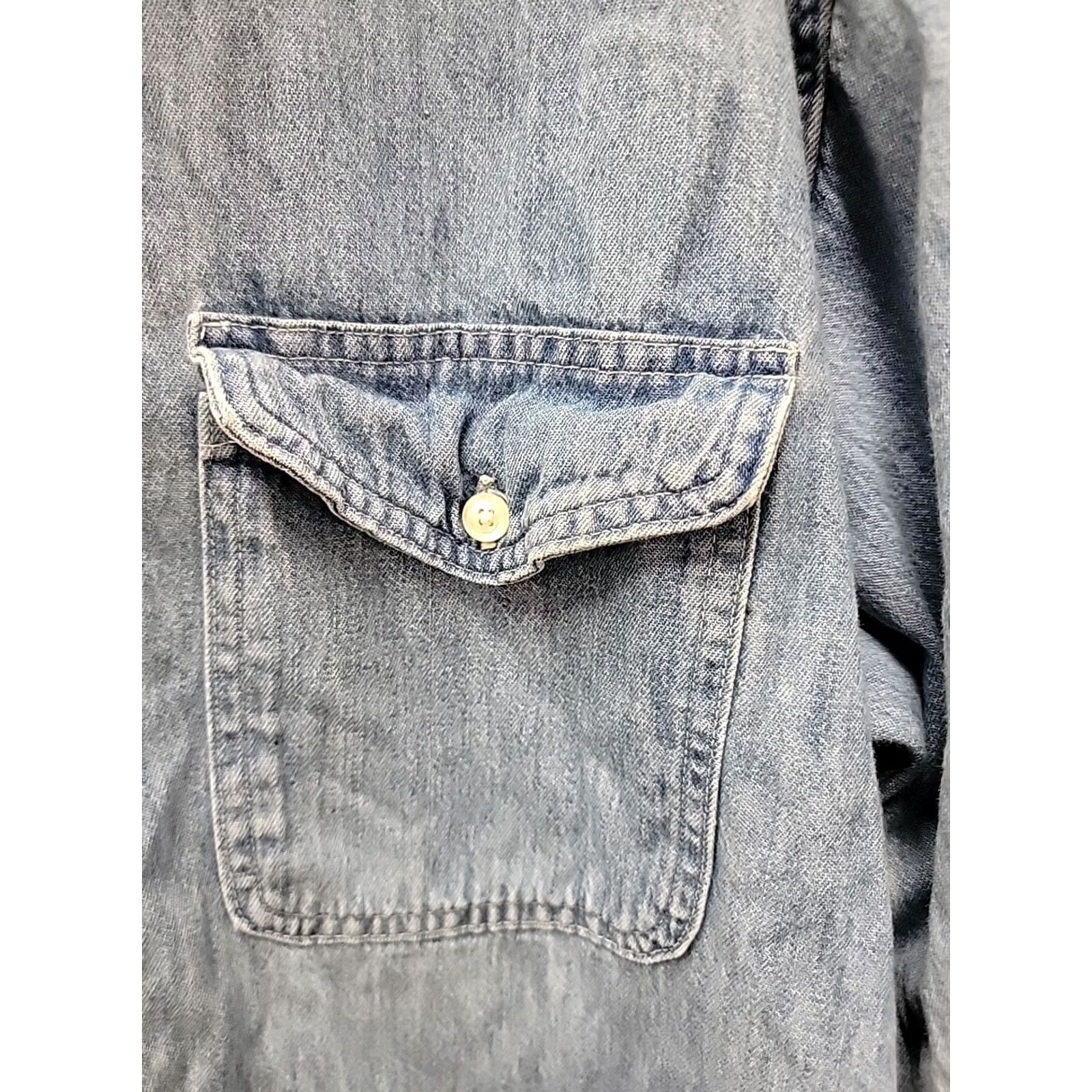 Gap VINTAGE Gap Denim Shirt Men L Blue Cotton Denim Button-Up Shirt Mens 90s (if applicable) Size US L / EU 52-54 / 3 - 4 Thumbnail