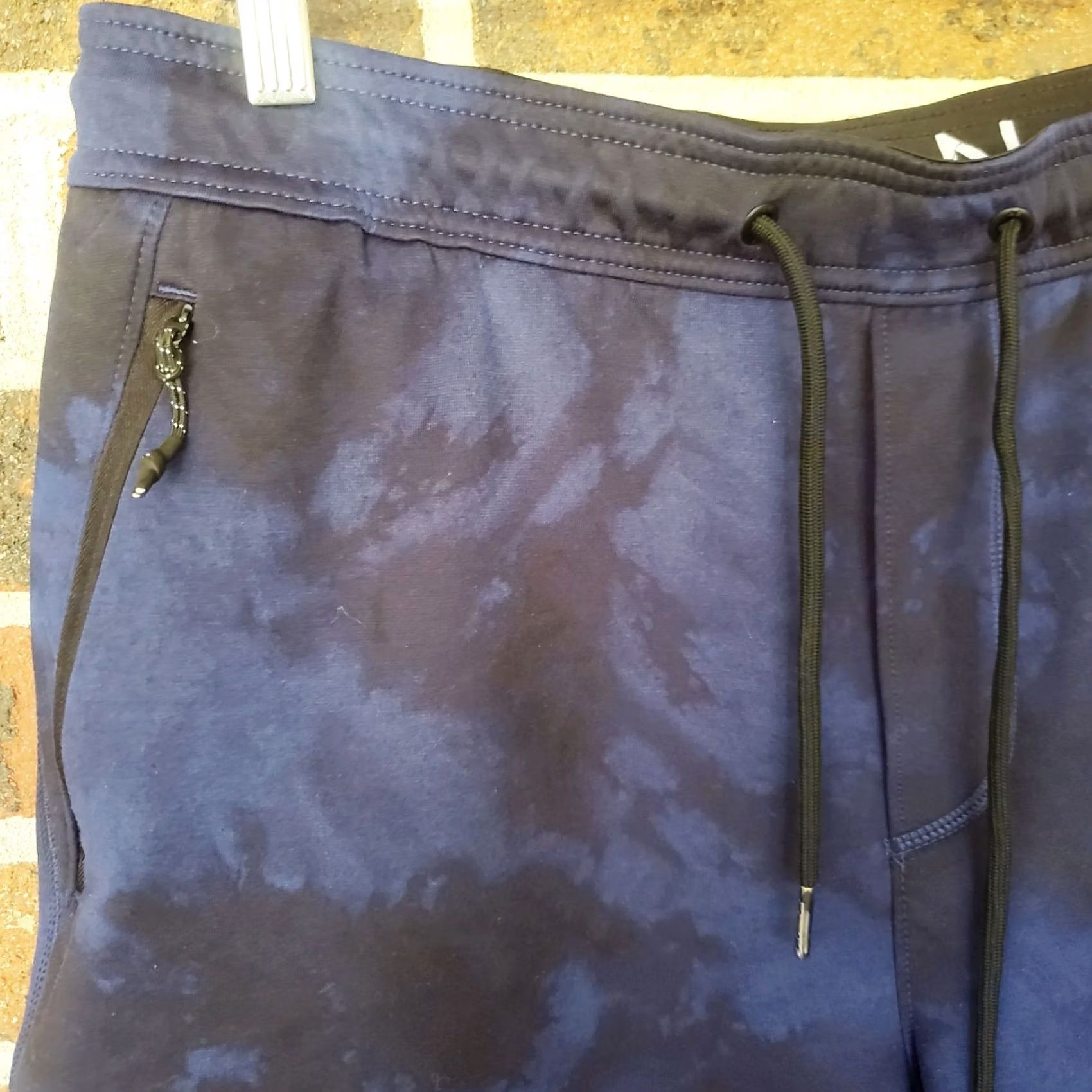 American Eagle Outfitters American Eagle Outfitters Shorts Mens Large Blue Camo Pockets Athletic 34-37x8.5 Size US 33 - 2 Thumbnail