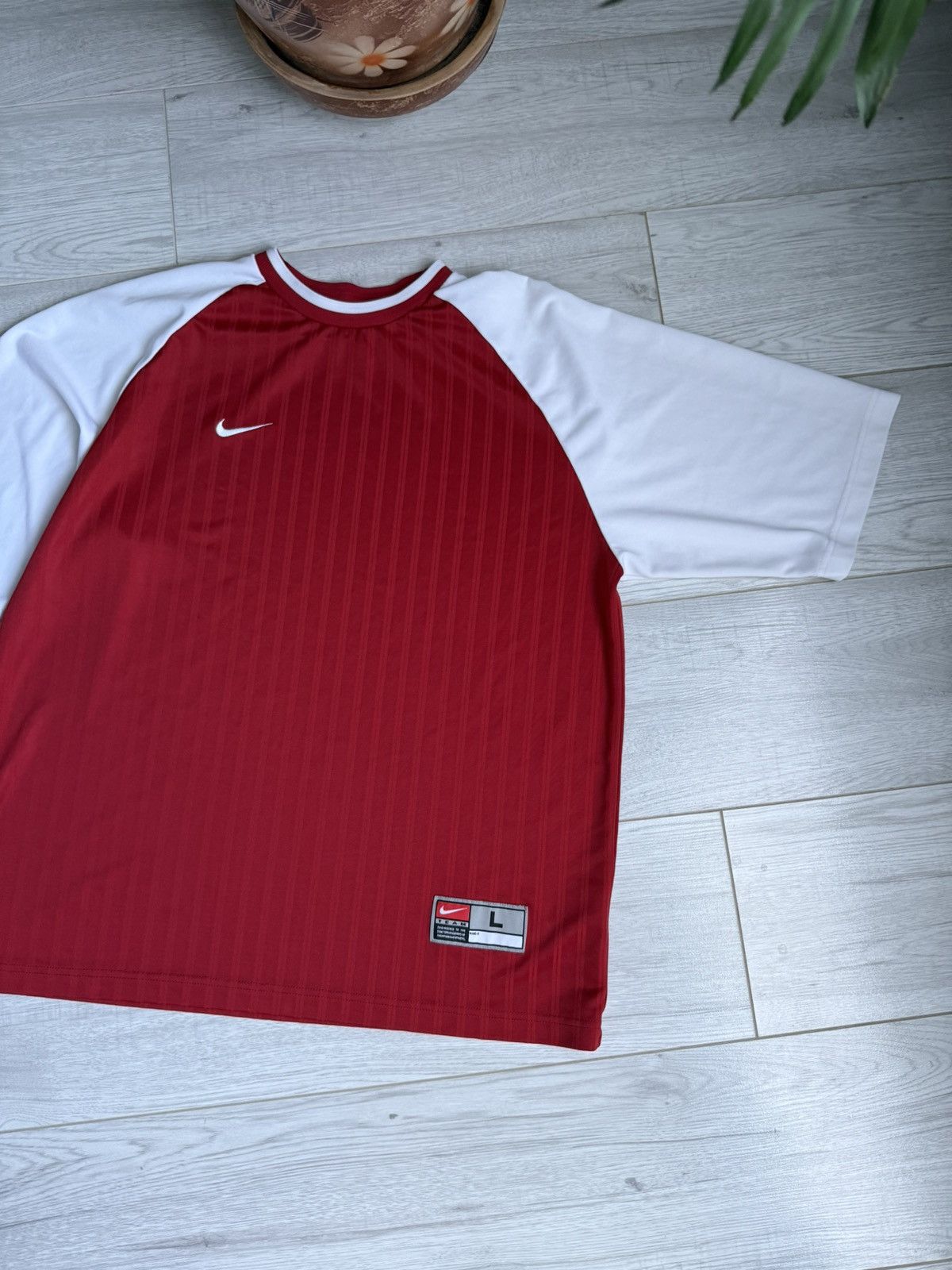 Nike × Vintage Vintage Nike Y2K Oversized T-Shirt soccer jersey 90’s Size US L / EU 52-54 / 3 - 3 Thumbnail
