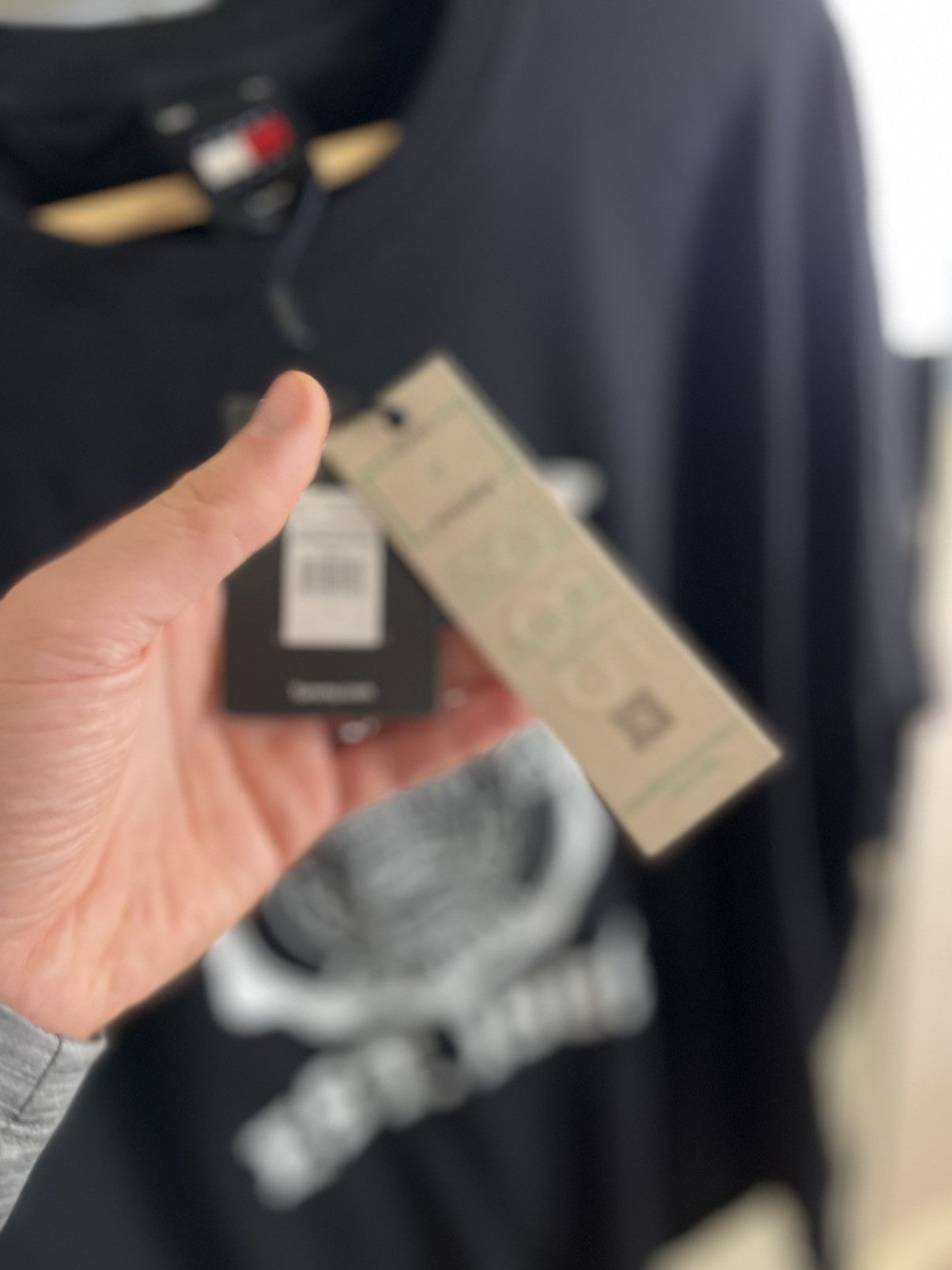 Tommy Hilfiger Tommy Jeans Heritage Varsity Crest Graphic Tee Black Size US L / EU 52-54 / 3 - 4 Thumbnail