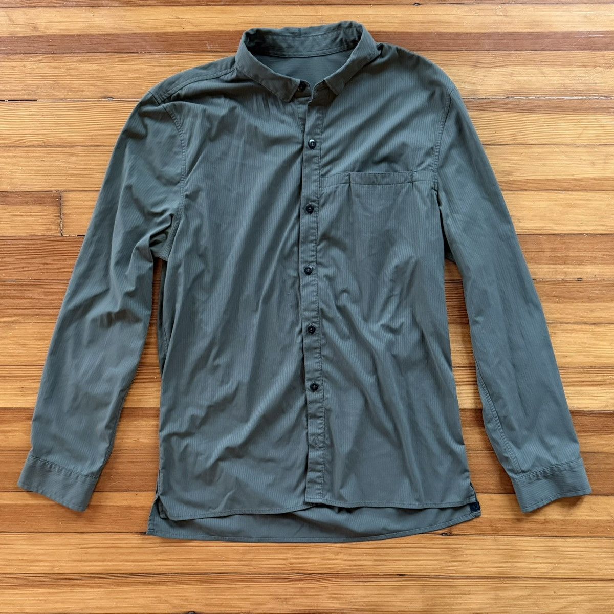 Lululemon Lululemon The Closer Long Sleeve Buttondown Size US M / EU 48-50 / 2 - 2 Thumbnail