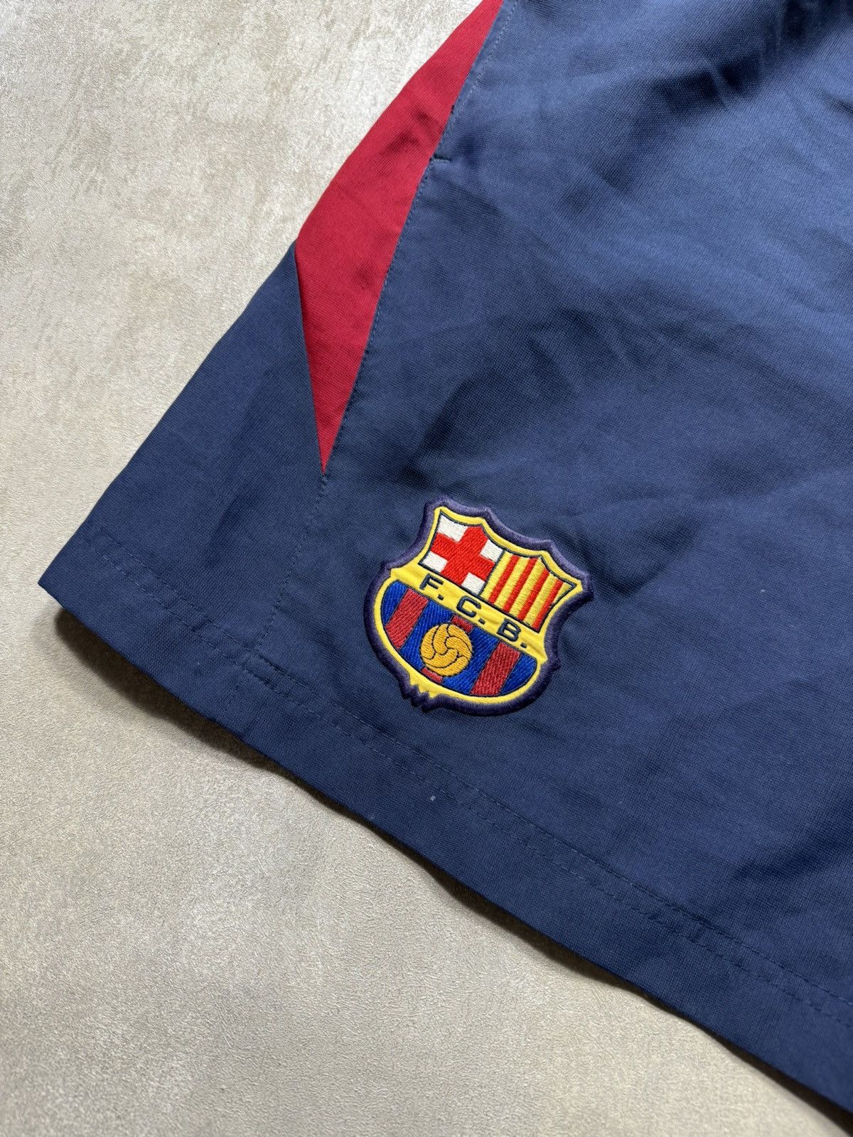 Nike × Vintage Vintage Nike Barcelona FC soccer y2k Logo Shorts Size US 38 / EU 54 - 2 Thumbnail