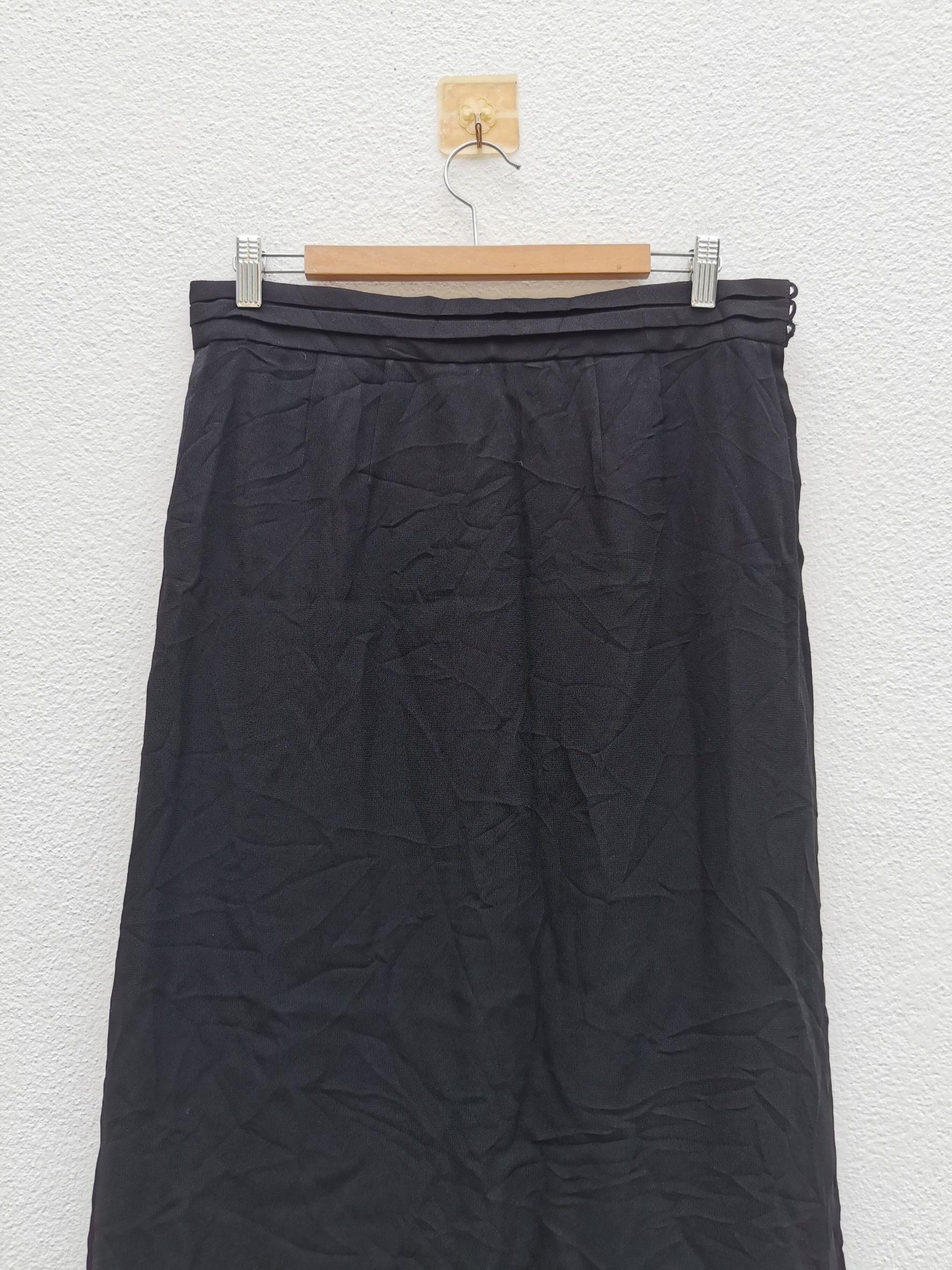 Givenchy 🔴Givenchy black skirt🔴 Size 32" / US 10 / IT 46 - 3 Thumbnail