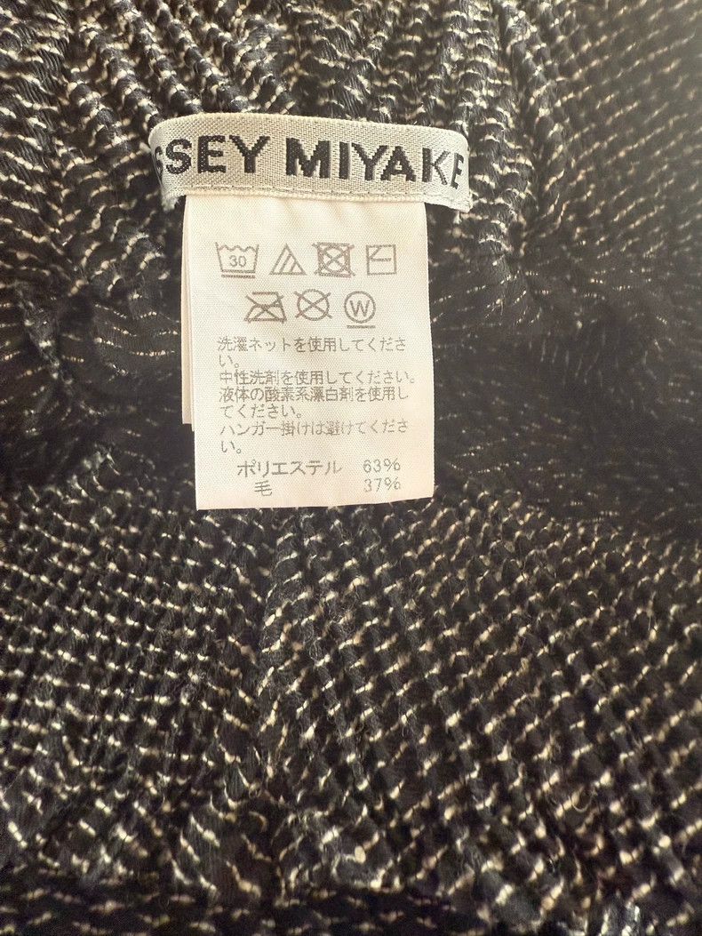 Issey Miyake Issey Miyake size:2 Black and grey mainline pleated wide-l Size 31" - 5 Thumbnail