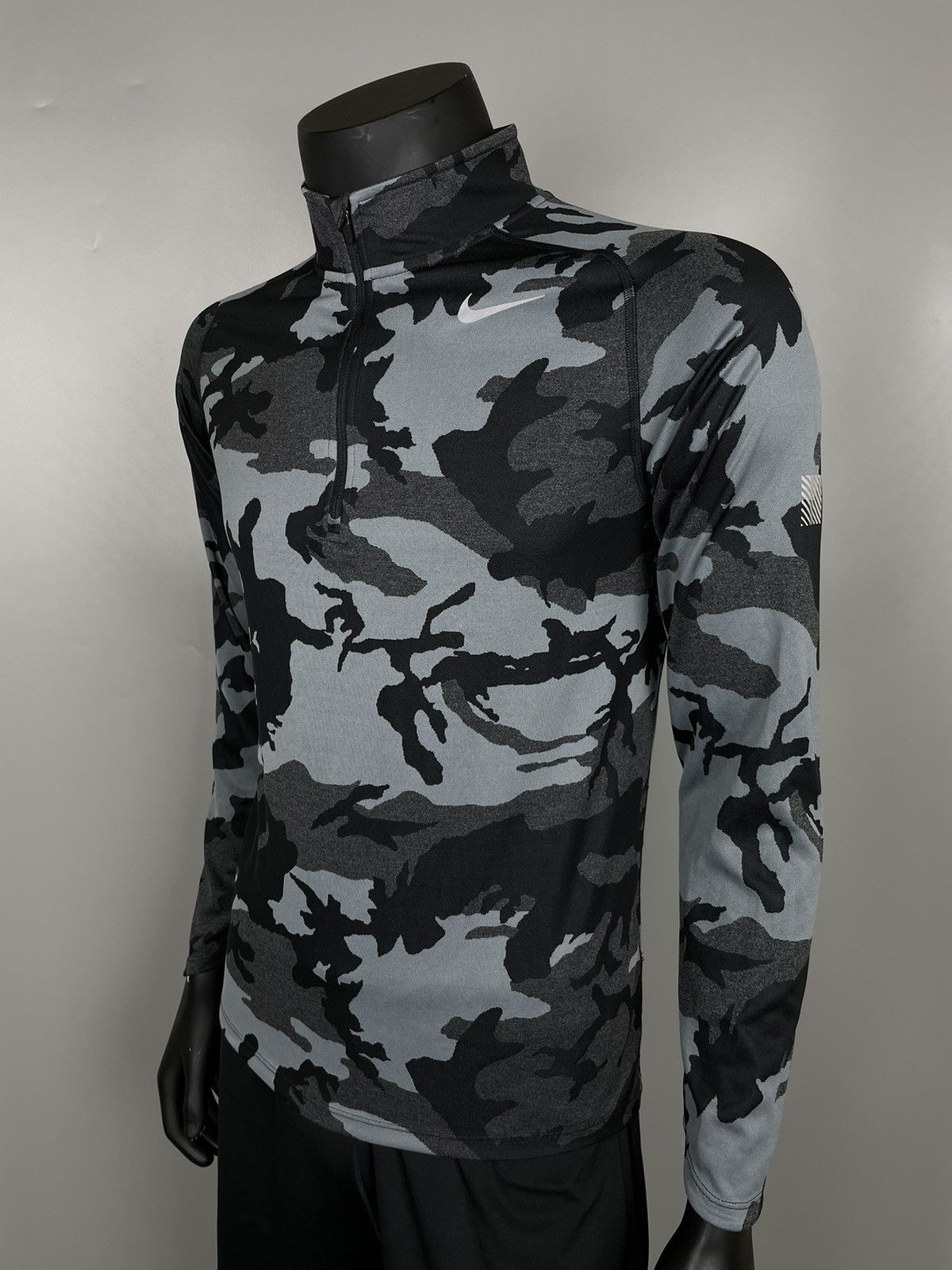 Nike Nike running long sleeve 1/3 zip dri-fit Size US S / EU 44-46 / 1 - 2 Thumbnail