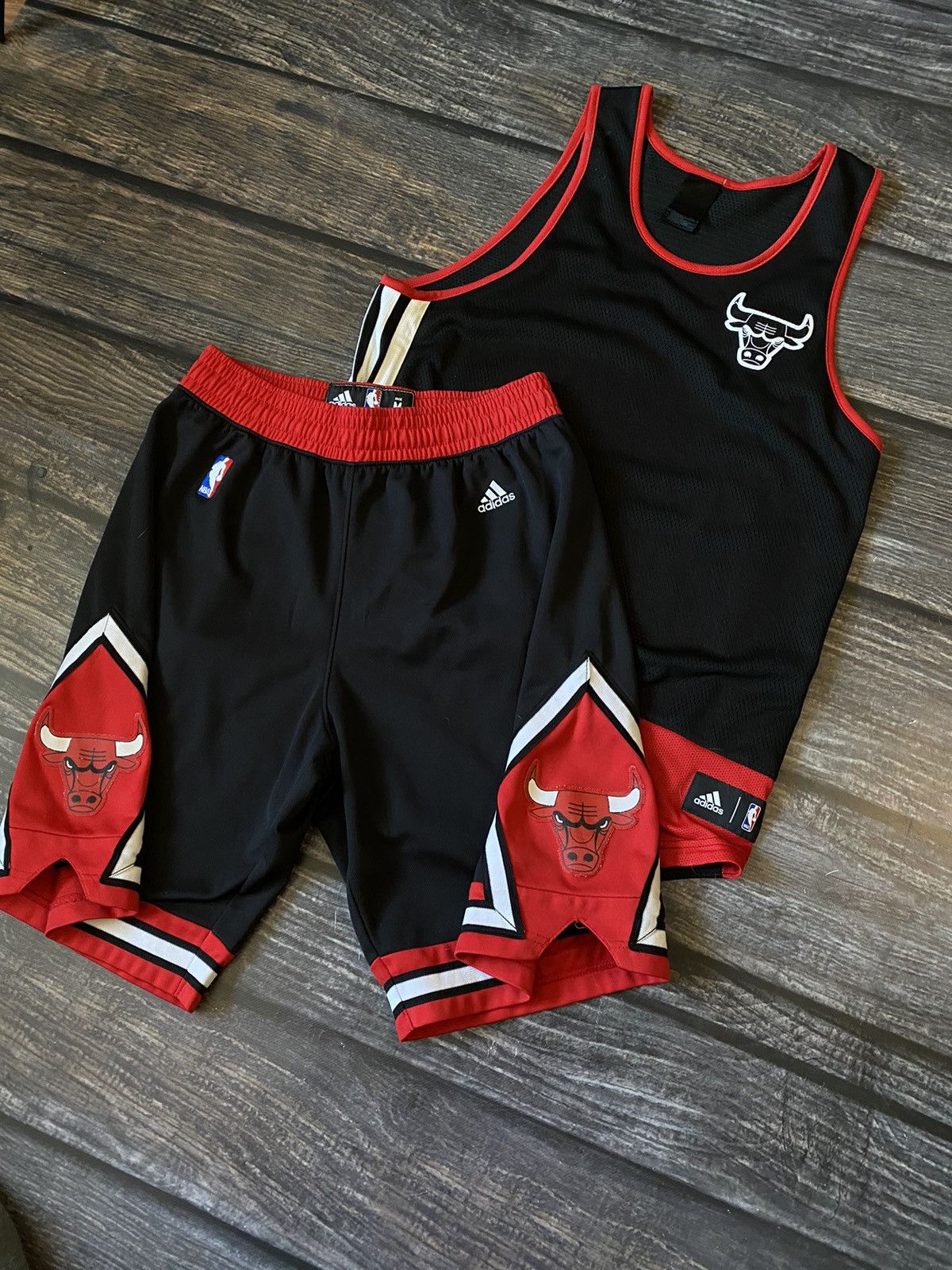 Adidas × NBA Adidas Chicago Bulls Sport Suit Tank Top Shorts Size US L / EU 52-54 / 3 - 2 Thumbnail
