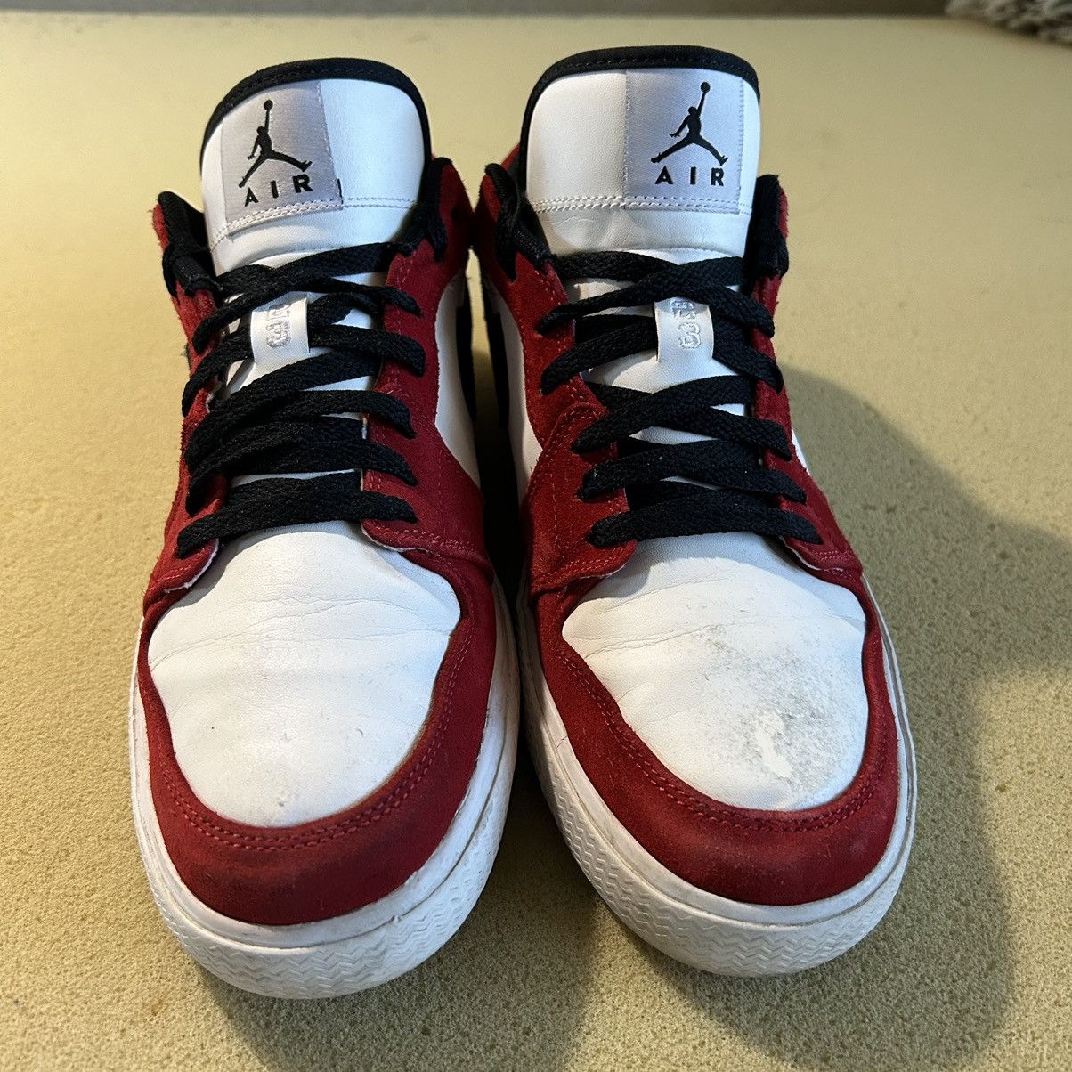 Jordan Brand Nike Air Jordan 1 Low Retro V.1 Chicago Men's 9.5 Red White Size US 9.5 / EU 42-43 - 3 Thumbnail