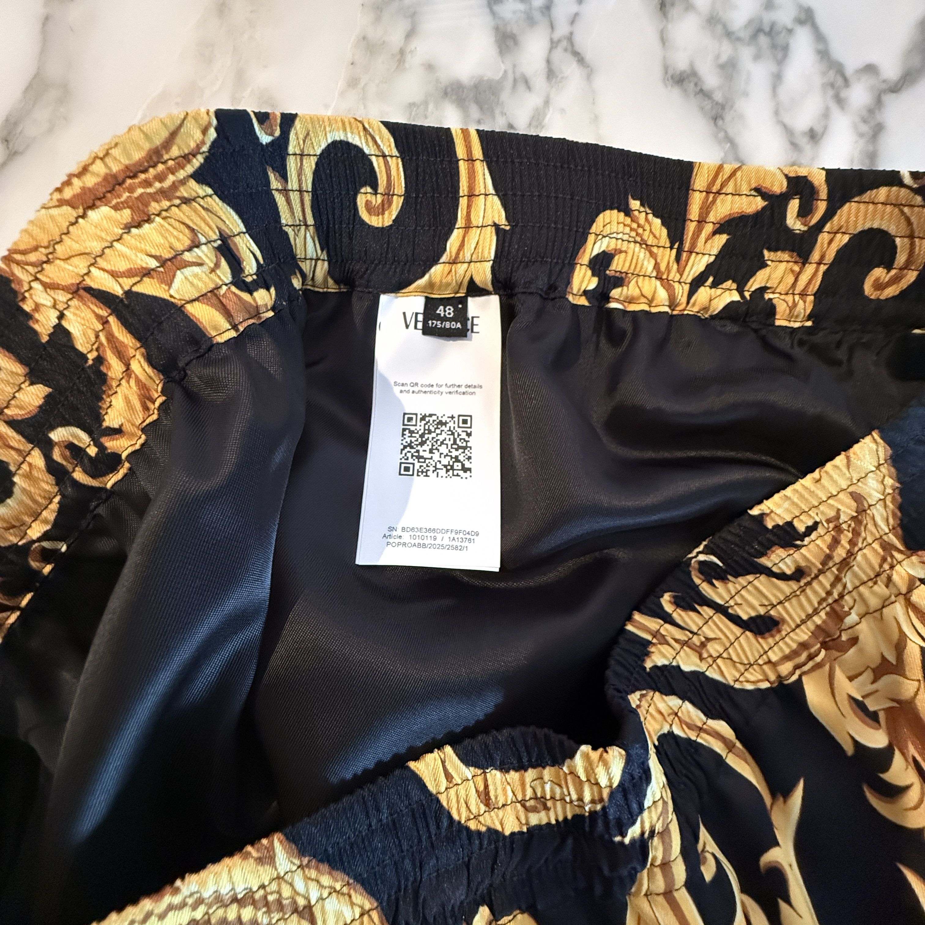 Versace Versace Men'sBaroque Poly Shorts Black Gold Print Shorts 48 Size US 32 / EU 48 - 12 Thumbnail