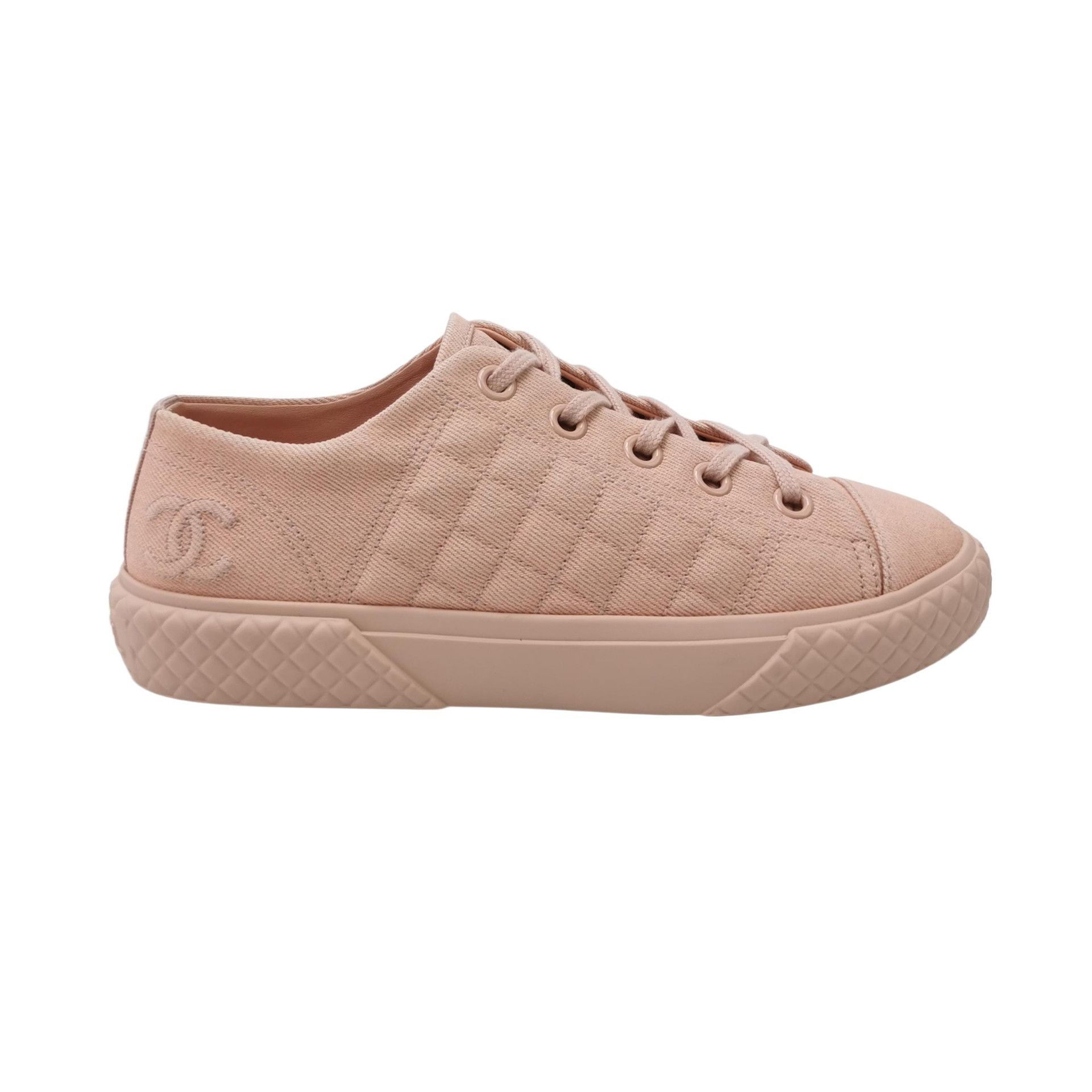 Chanel Chanel Women 6-5 Lowtop Sneakers Size US 6.5 / IT 36.5 - 1 Thumbnail
