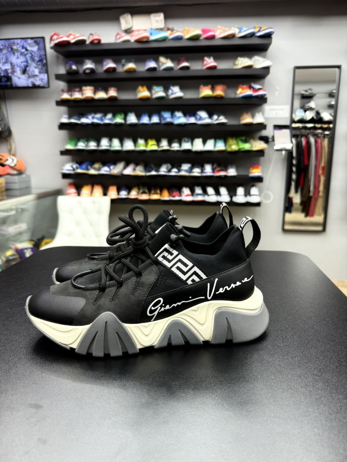 Versace Versace Squalo Black Signature Trainer Shoes Size 40 / 7 US Size US 7 / EU 40 - 6 Thumbnail