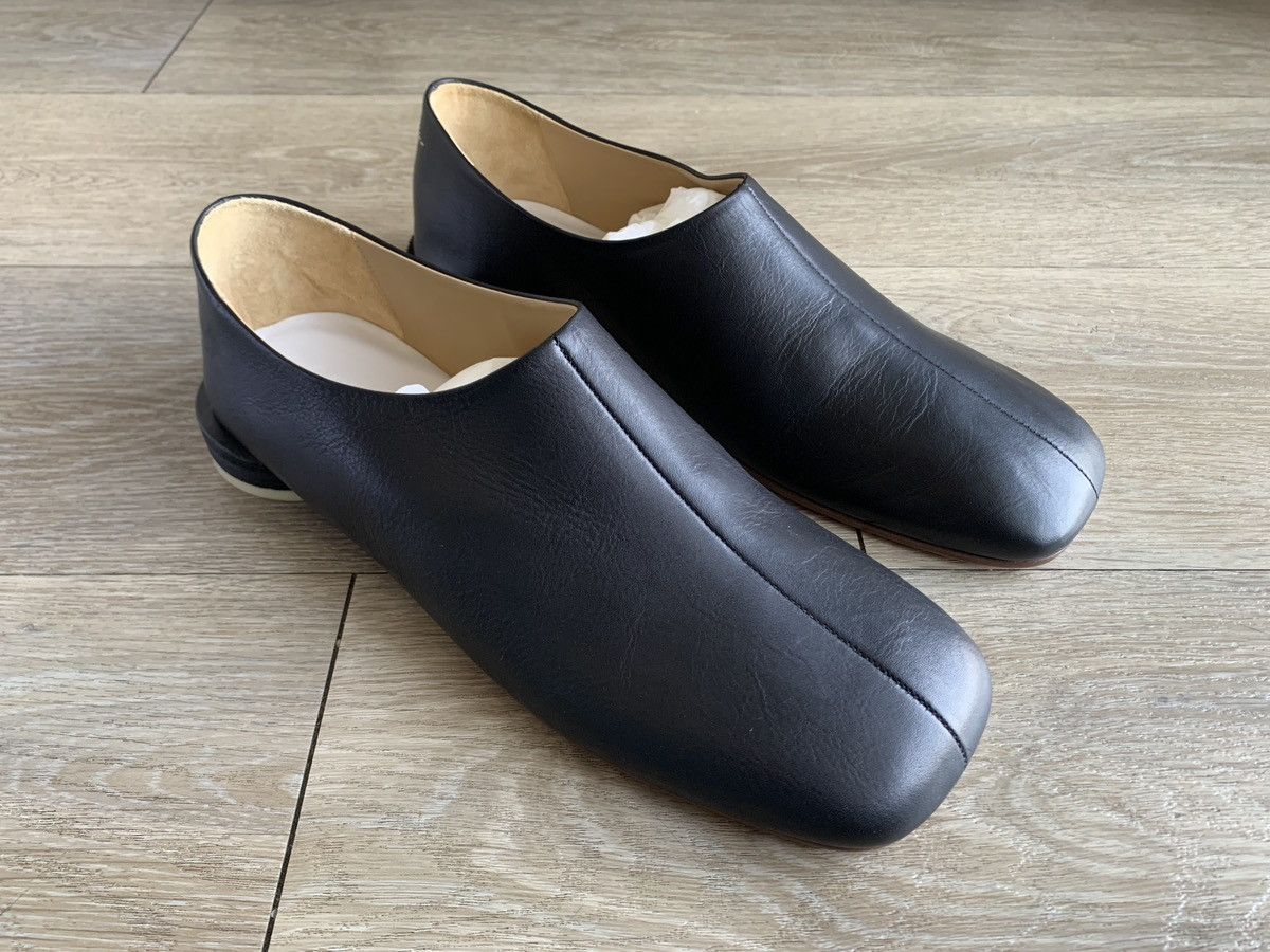 image of Mm6 Maison Margiela Black Leather Moccasin Shoes - Size 43, Men's