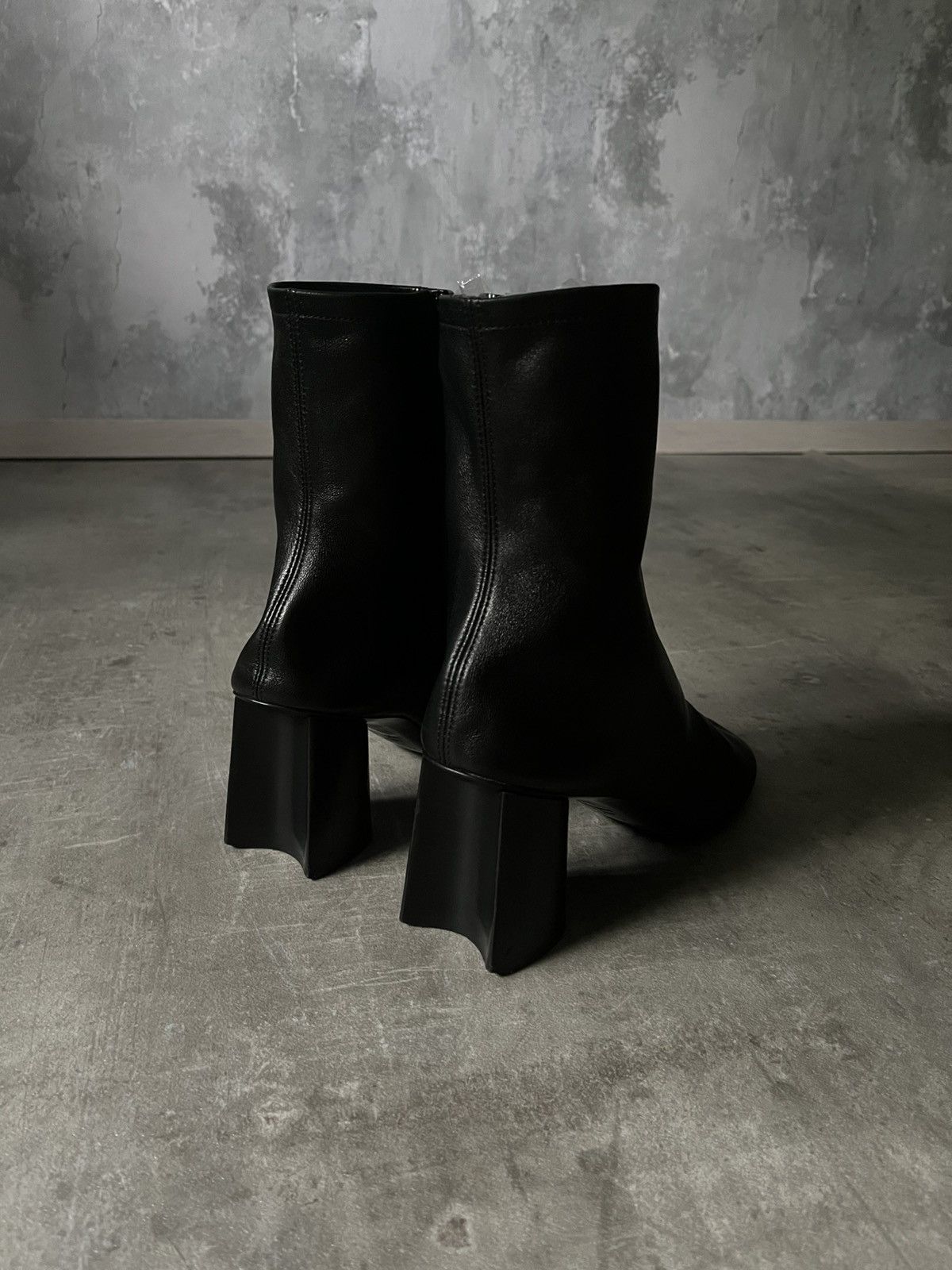 Balenciaga Balenciaga F/W 2022 Glove Boots leather black Size US 9 / EU 42 - 2 Thumbnail
