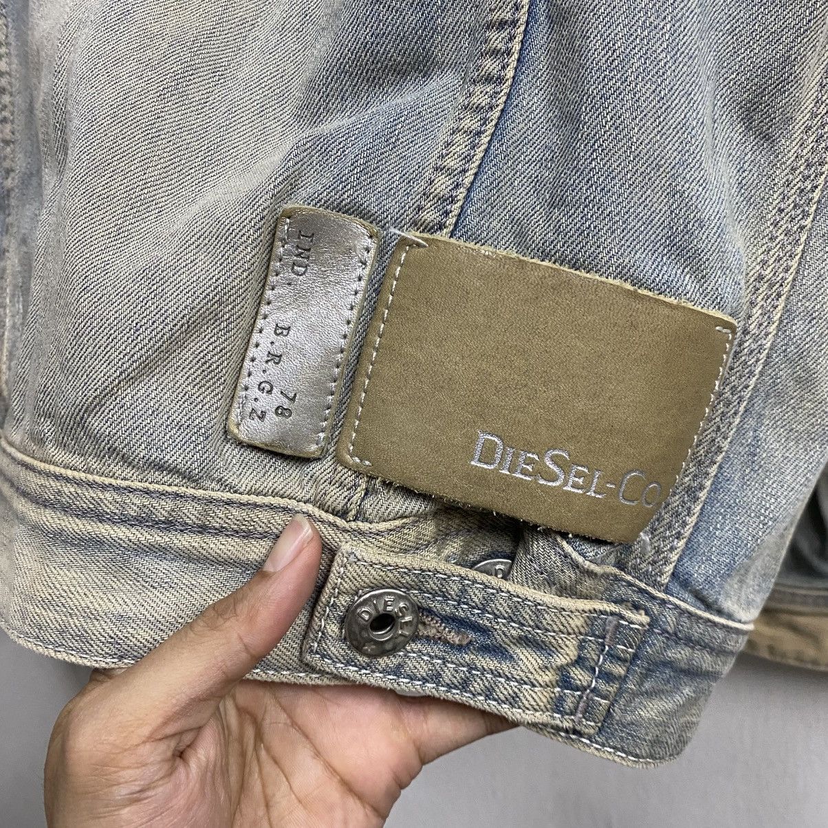 Diesel VINTAGE Diesel washed denim trucker jacket Size US S / EU 44-46 / 1 - 10 Thumbnail