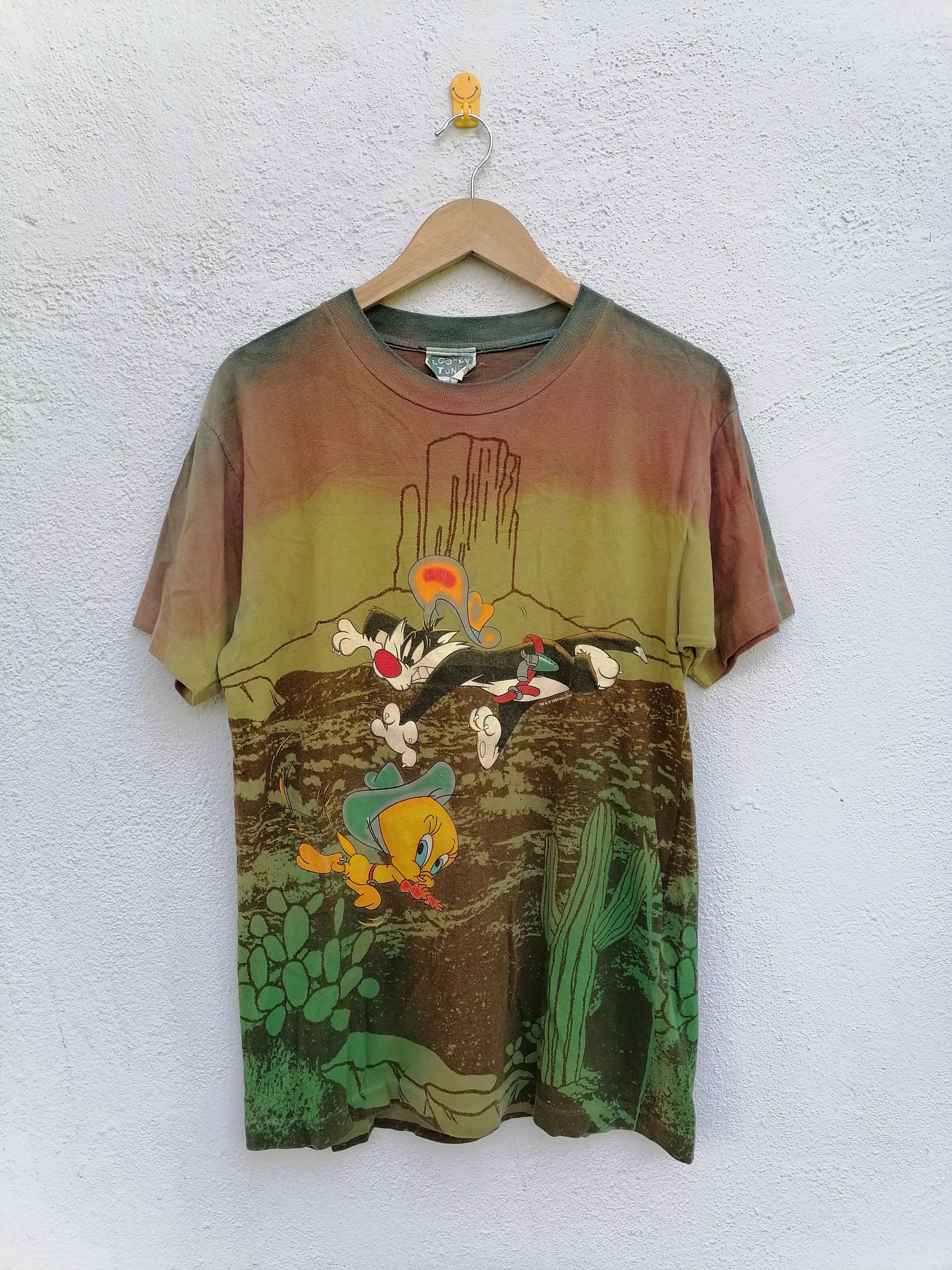Vintage × Warner Bros Vintage 90s Looney Tunes Multi Printed T-shirt Size US M / EU 48-50 / 2 - 1 Thumbnail