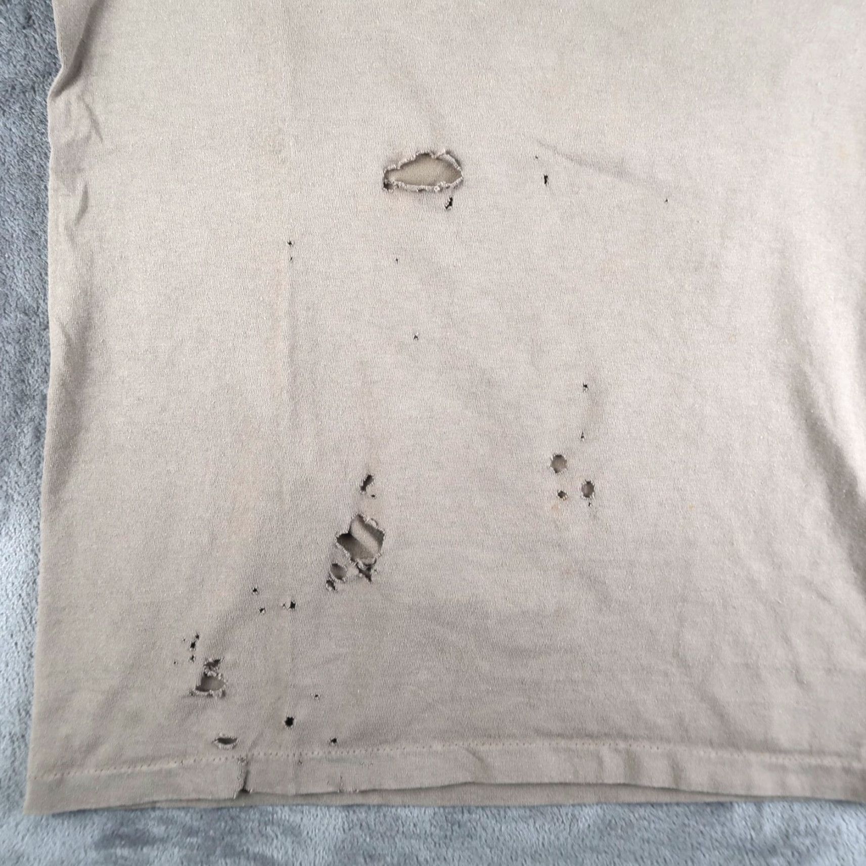 Vintage VTG 90s Tasmanian Devil Looney Tunes Taz Wear T-Shirt L Mens Brown Cotton Crew Neck Short Sleeve Graphic Print Thrashed Vintage 1990s 90s Size US L / EU 52-54 / 3 - 3 Thumbnail