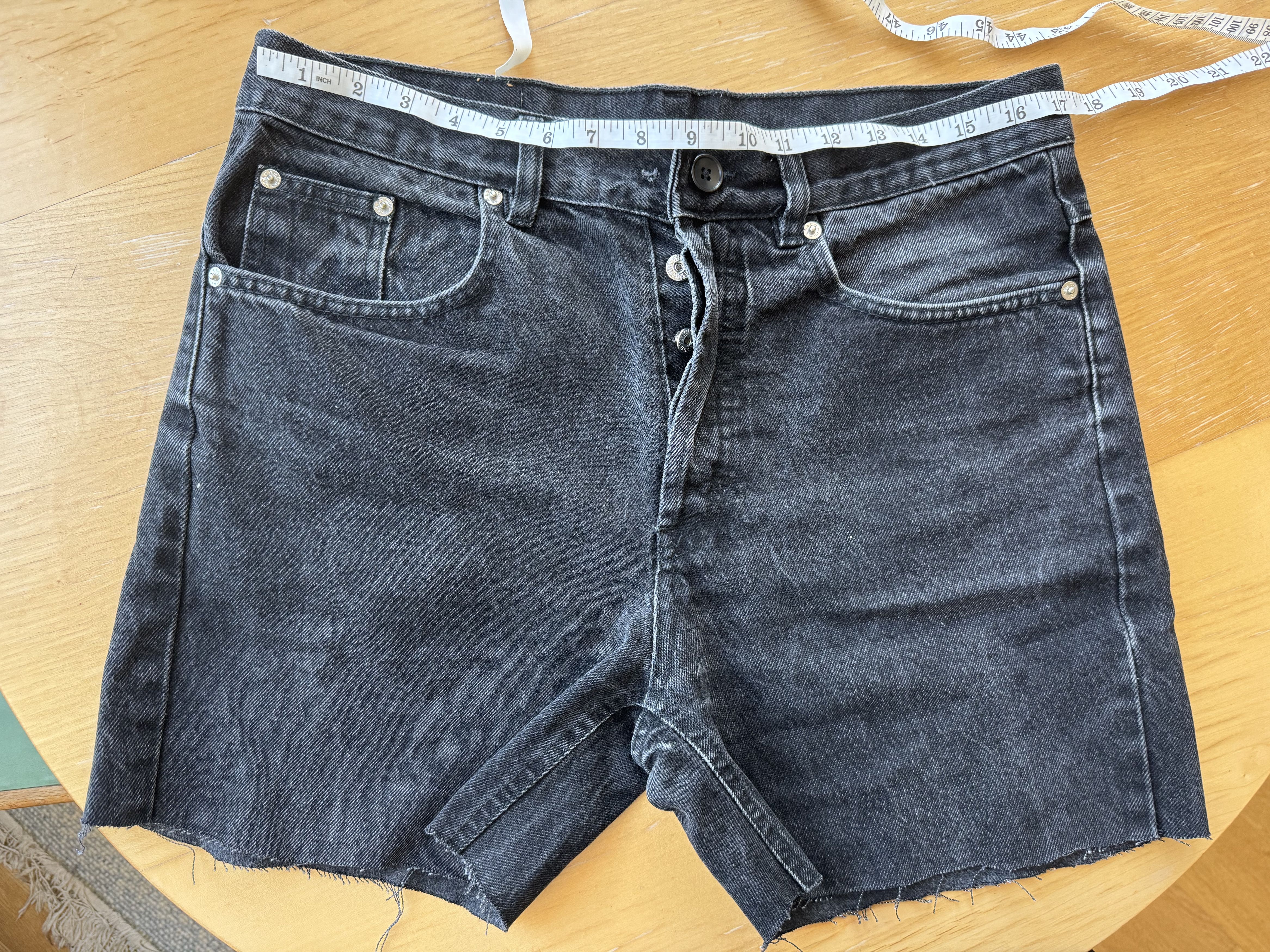Levi's Vintage Clothing Levi's vintage cut off denim shorts Size US 34 / EU 50 - 5 Thumbnail