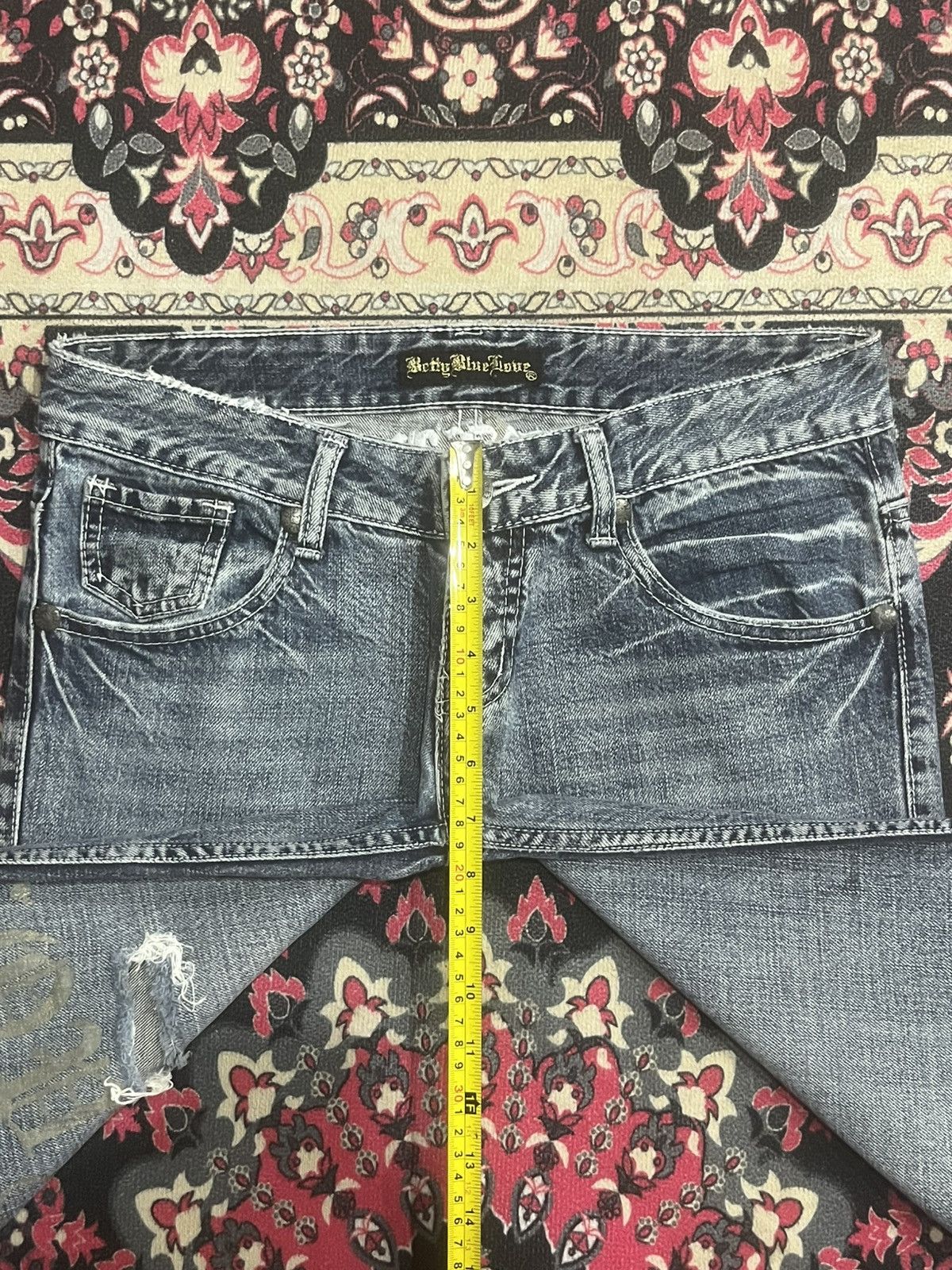 Hysteric Glamour Betty Blue Love Big Slogan Distressed Blue Cracked Jeans Size 30" / US 8 / IT 44 - 15 Thumbnail