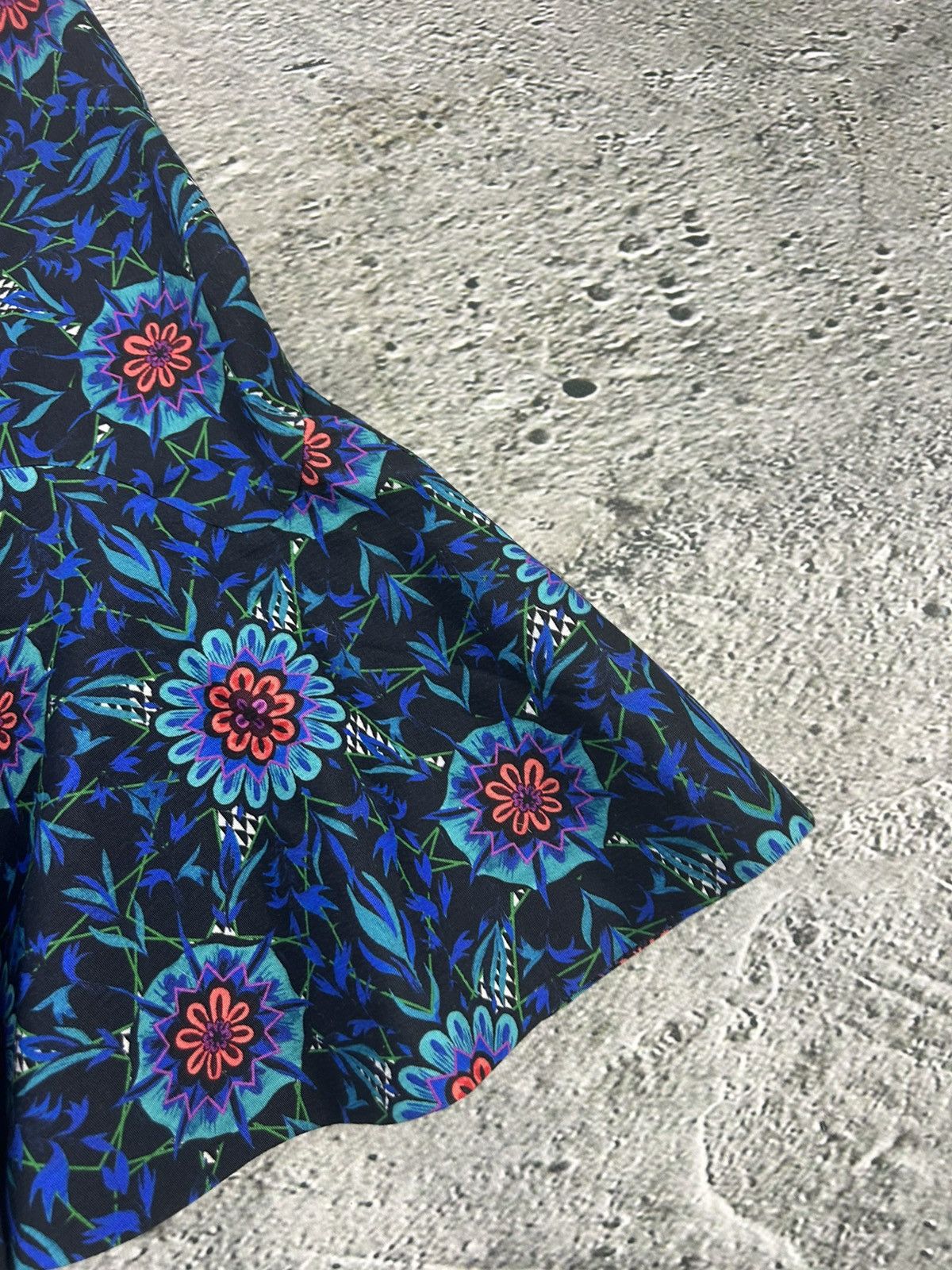 Matthew Williamson Matthew Williams skirt floral Size 27" / US 4 / IT 40 - 10 Thumbnail