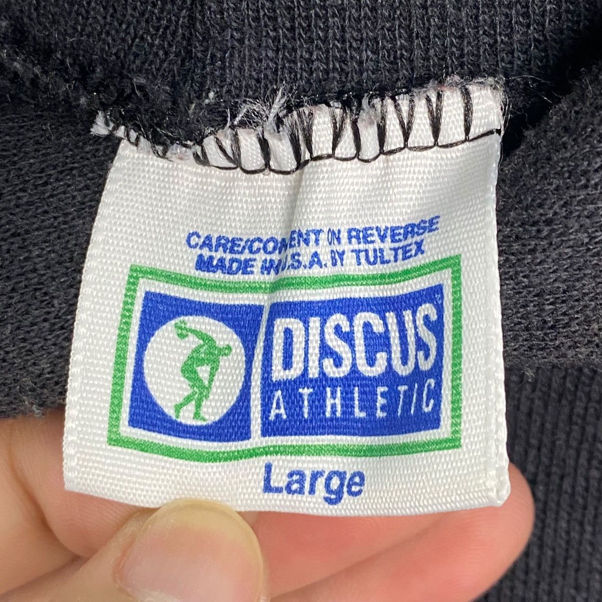 Vintage Vintage Discus Athletic Hoodie Black Pullover Jumper Size L Size US L / EU 52-54 / 3 - 5 Thumbnail