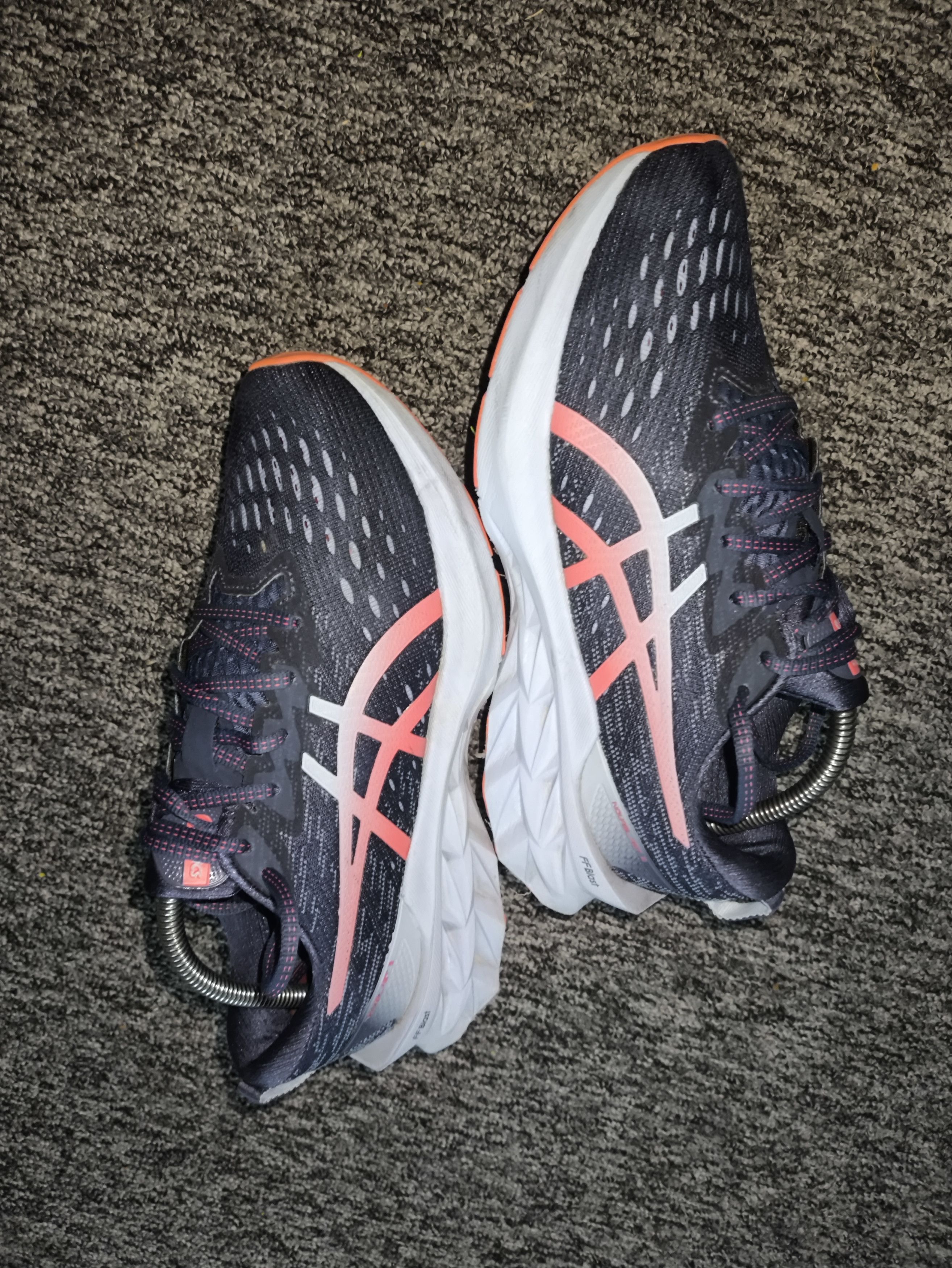 Asics ASICS Novablast 2 Running Shoes Women EU 41.5 Y2K Vintage Size US 11.5 / IT 41.5 - 5 Thumbnail