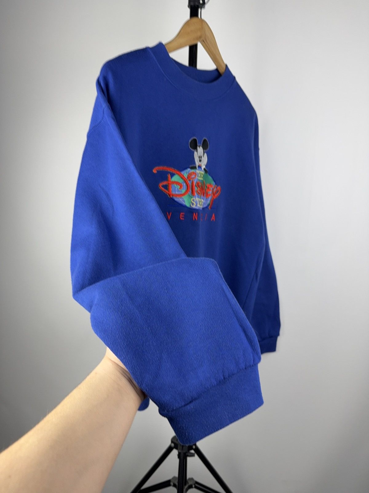Disney × Mickey Mouse × Vintage 90s Disney Store Venezia Sweatshirt Embroidered Crewneck Size US M / EU 48-50 / 2 - 3 Thumbnail