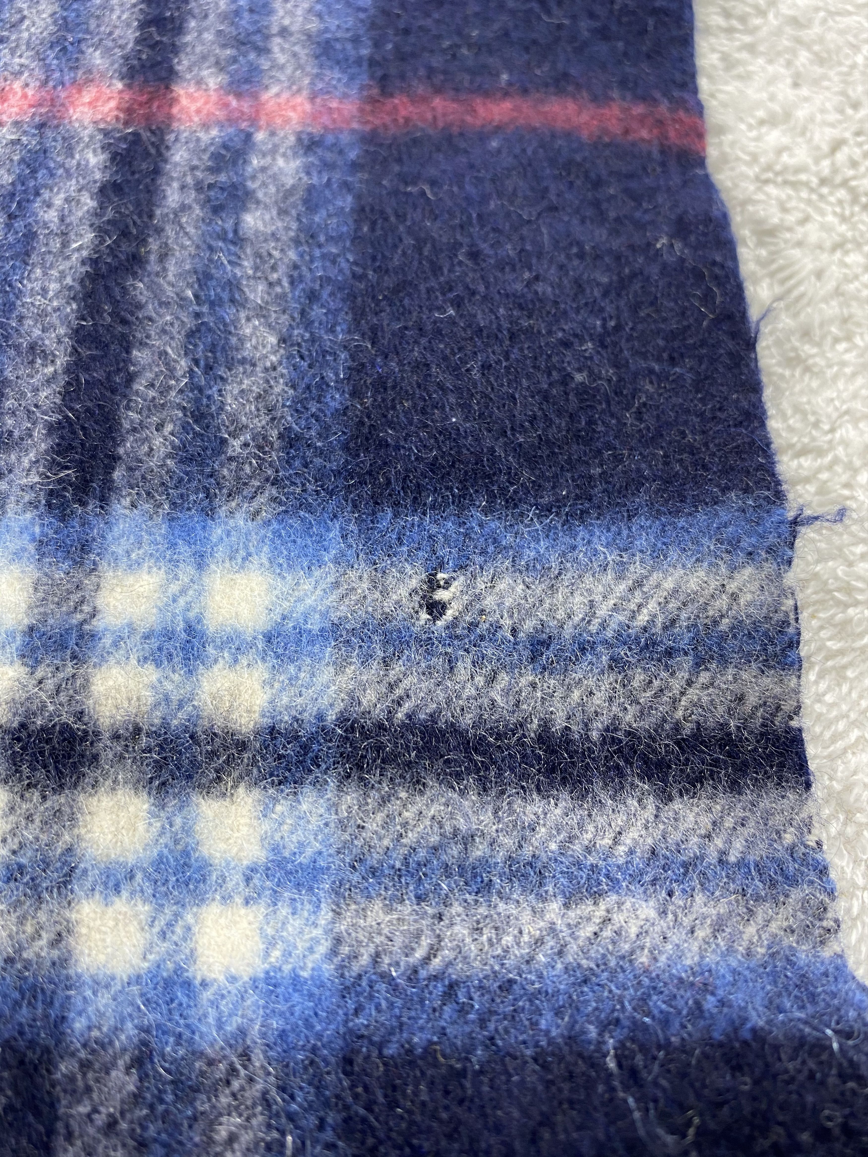 Karl Lagerfeld Karl Lagerfeld Scarf / Muffler / Neckwear - WW1802 Size ONE SIZE - 4 Thumbnail