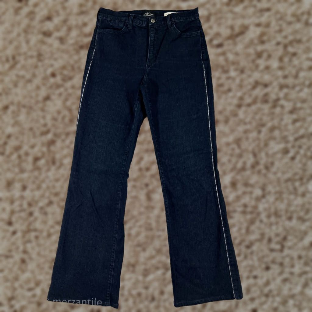 NYDJ Not Your Daughters Jeans NYDJ Jeans Bootscut Blue Denim 8 Women Regular 5-Pocket Stretch Dark Wash Western USA Mens? Size 30" / US 8 / IT 44 - 1 Thumbnail