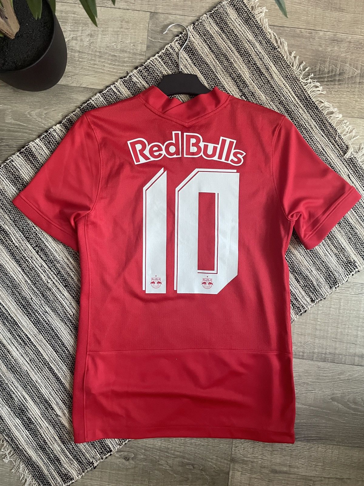 Nike 21/22 Red Bull Salzburg Home Jersey Nike Soccer SHIRT S Size US S / EU 44-46 / 1 - 2 Thumbnail