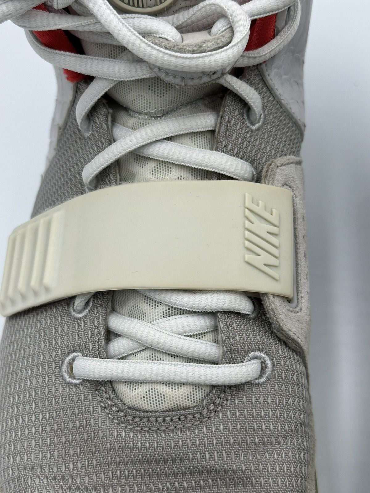 Kanye West × Nike Nike Yeezy 2 Platinum Edition Size US 11 / EU 44 - 7 Thumbnail