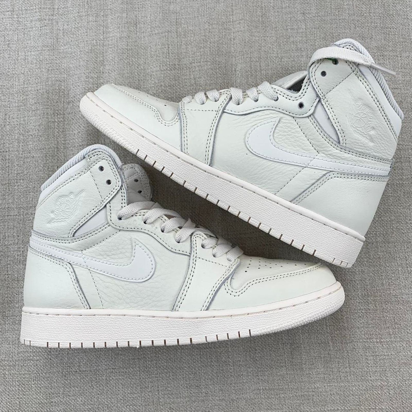 Jordan Brand 2017 Jordan 1 High “Sail” Size US 5 / IT 35 - 2 Thumbnail