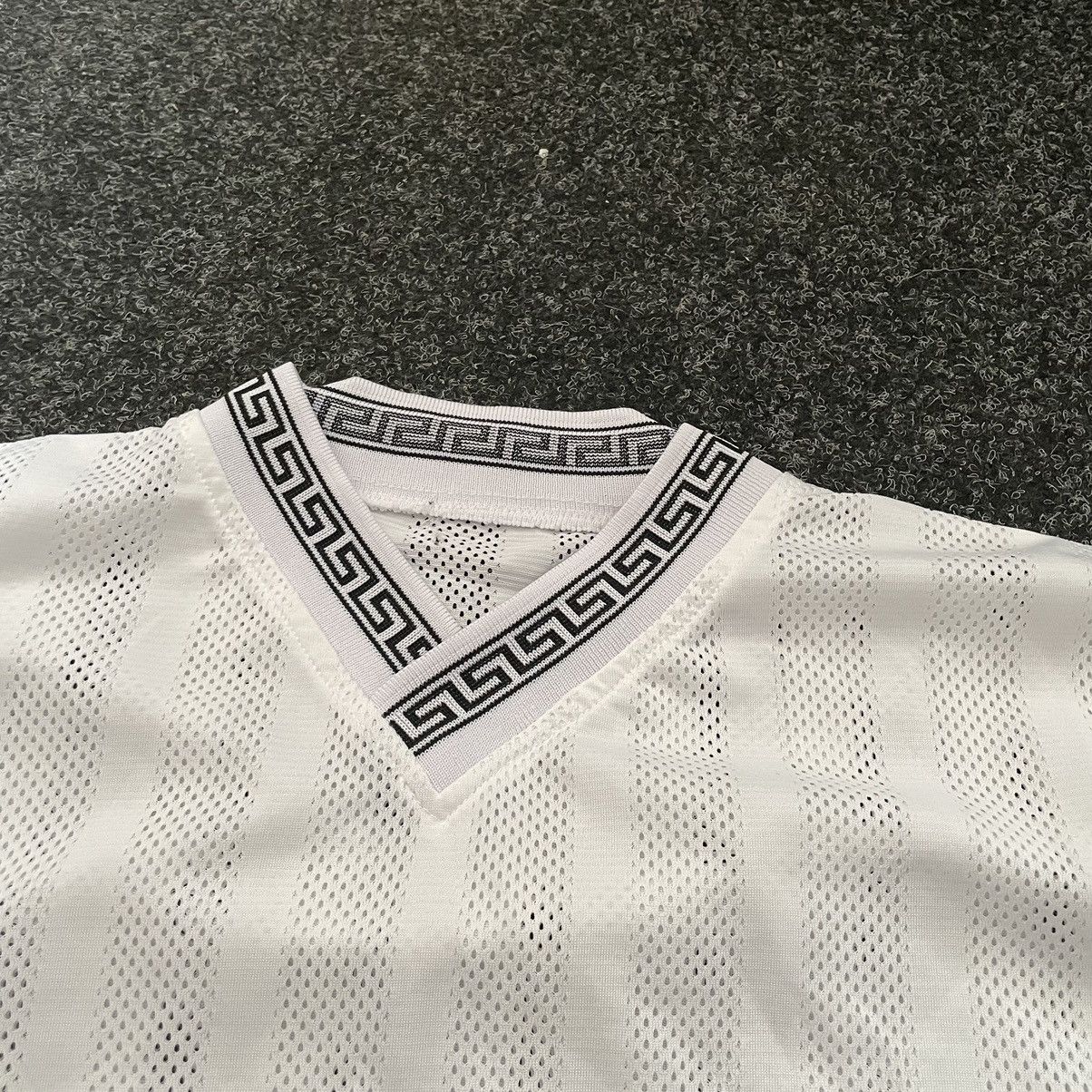 Versace Jeans Couture × Vintage Retro 90s versace jeans couture polo tee shirt old money Size US XL / EU 56 / 4 - 3 Thumbnail