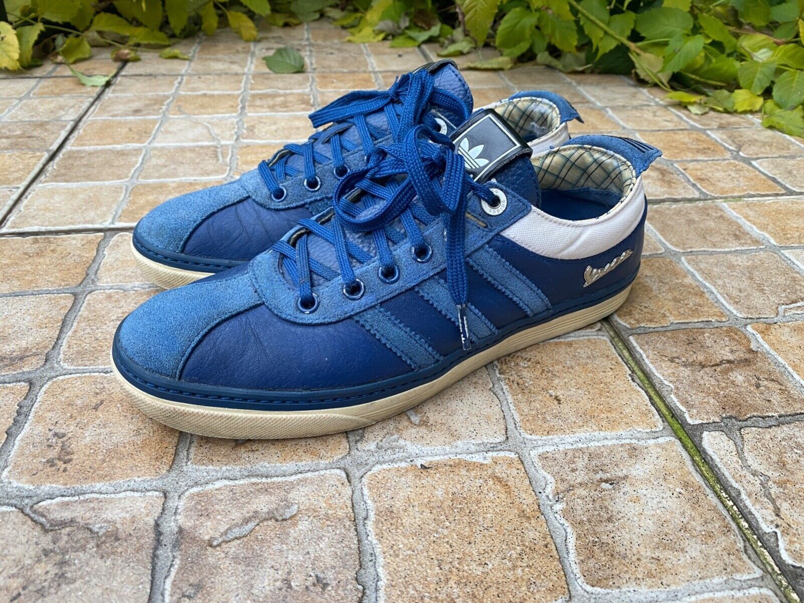 Adidas Rare Vintage Adidas Vespa Trainers Runners Size US 6 / IT 36 - 1 Thumbnail