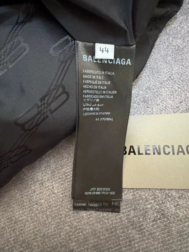Balenciaga Balenciaga Black Logo Lock Puffer Coat. Size US S / EU 44-46 / 1 - 4 Thumbnail
