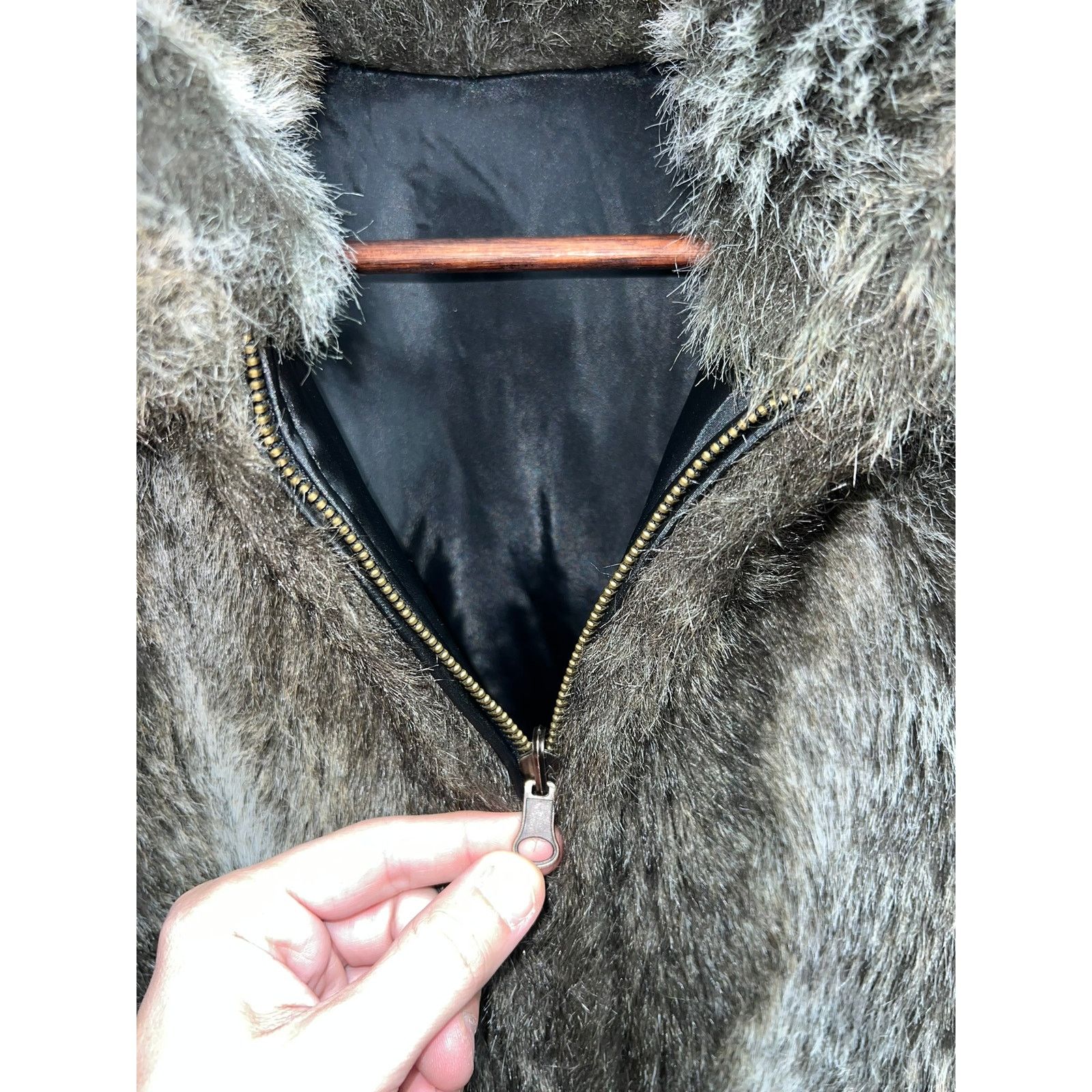 Vintage Womens Vintage Blassport Faux Fur Vest Acrylic Women XL Size XL / US 12-14 / IT 48-50 - 6 Thumbnail