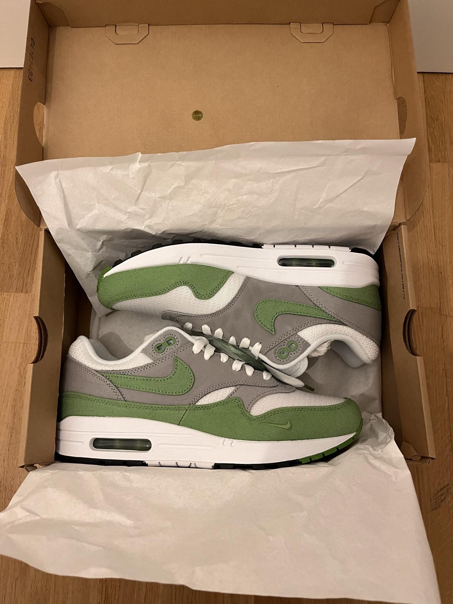 Nike Nike Air Max 1 x Patta 20th Anniversary Chlorophyll US8.5 Size US 8.5 / EU 41-42 - 2 Thumbnail