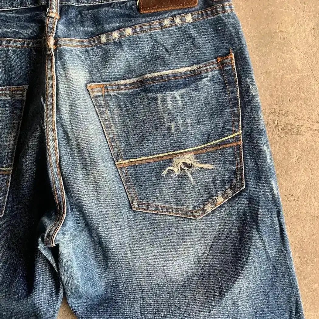 Abercrombie & Fitch 💥 STEALS💥RIPPED JEANS ABERCROMBIE&FITCH DENIM RUGGED PANTS Size US 33 - 15 Thumbnail