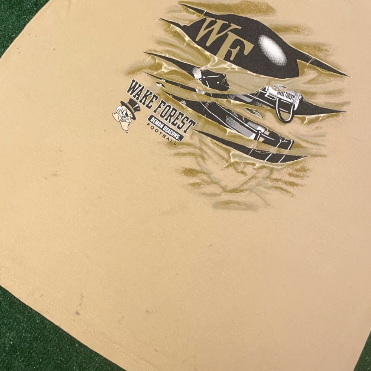 Vintage VINTAGE 90s Wake Forest Demon Deacons Football Helmet Big Graphic VTG Shirt XXL Size US XXL / EU 58 / 5 - 4 Thumbnail